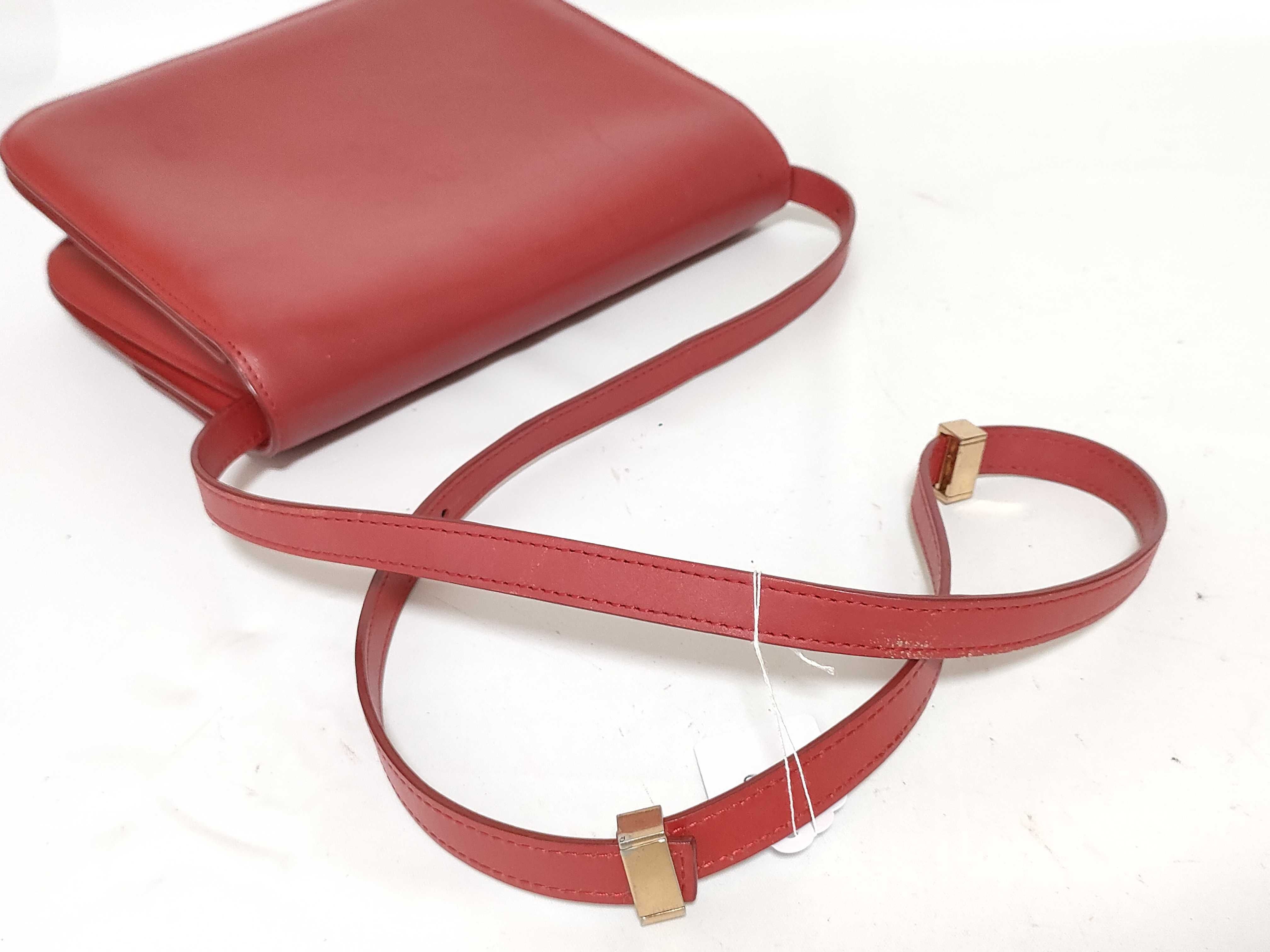 Classic Box Shoulder Bag — view 3