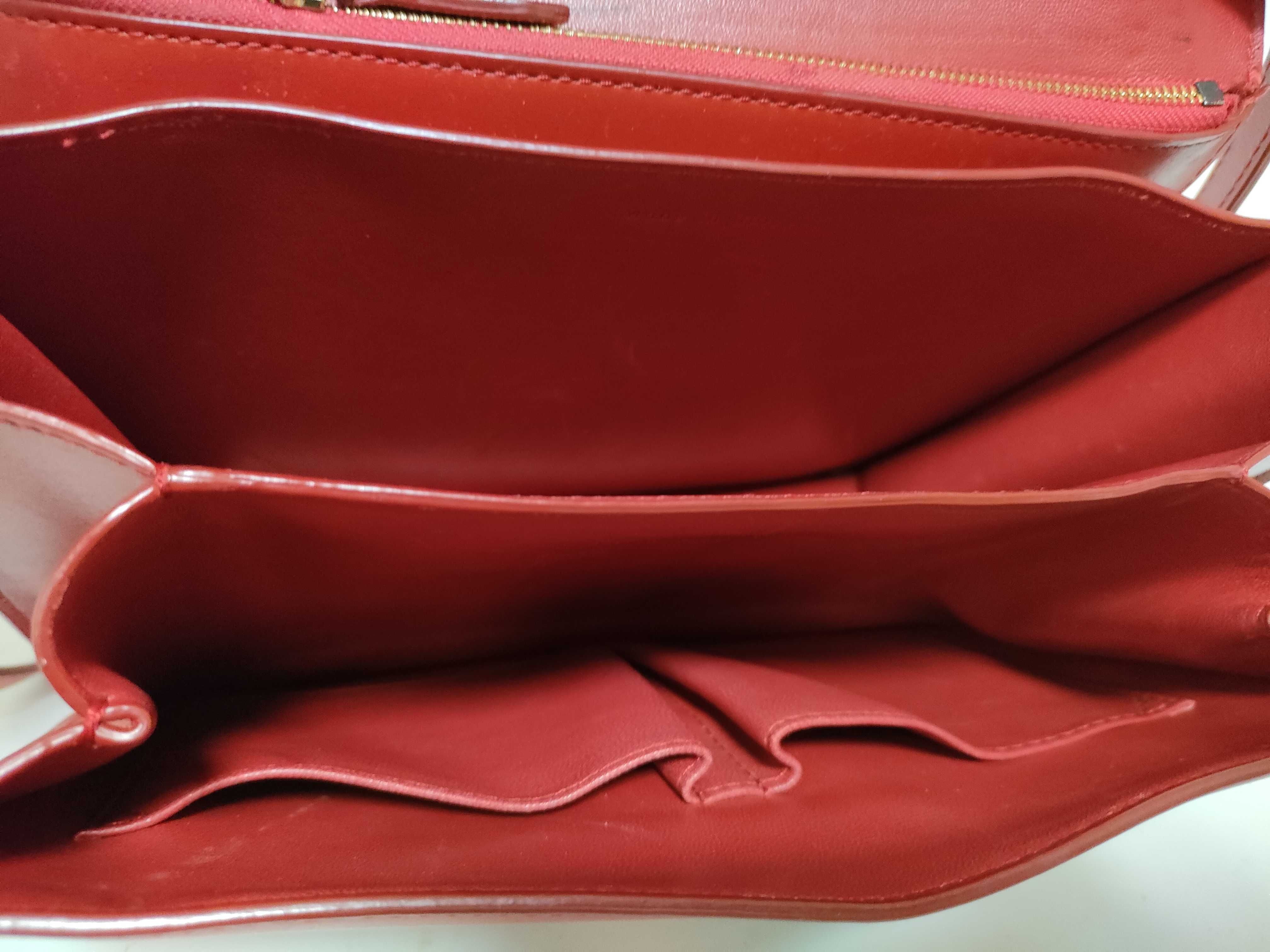 Classic Box Shoulder Bag — view 10