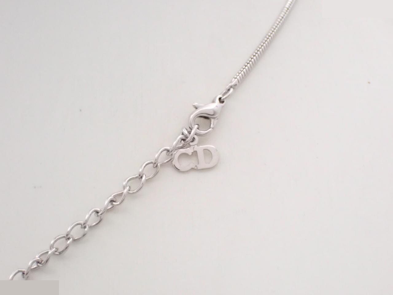 Other lines: Precious metal necklaces and pendants, chain approximately 42cm. — view 2