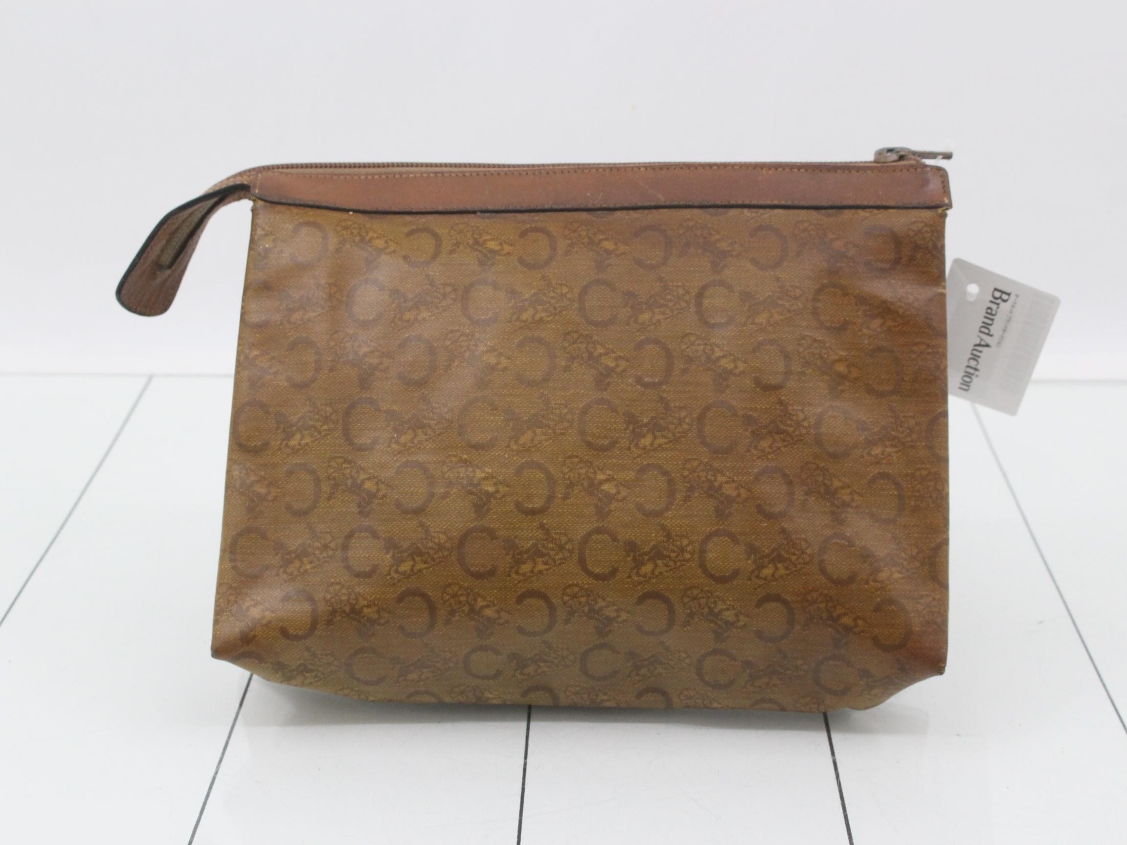 pouch — view 2