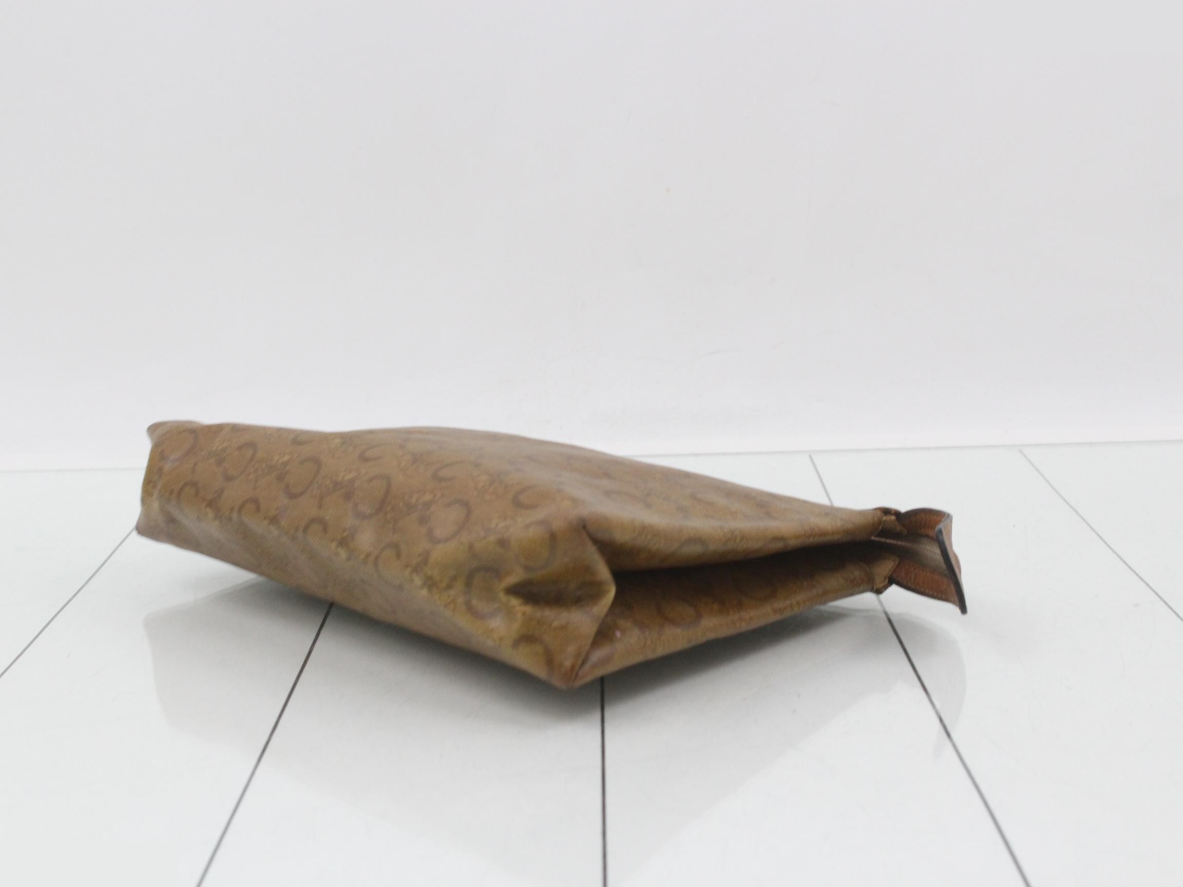 pouch — view 6
