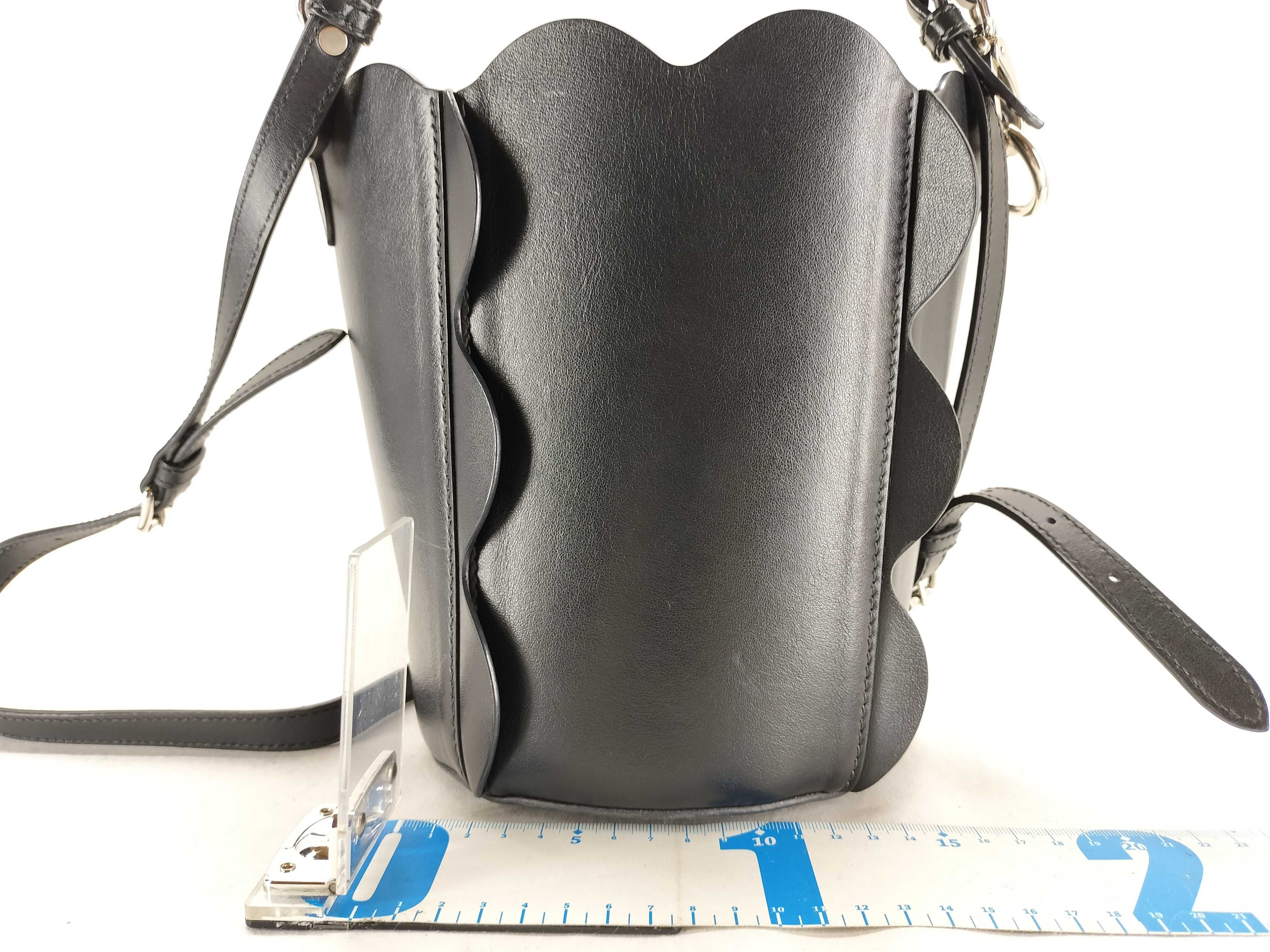 Leather One-Shoulder Bag Tote Bag — view 2