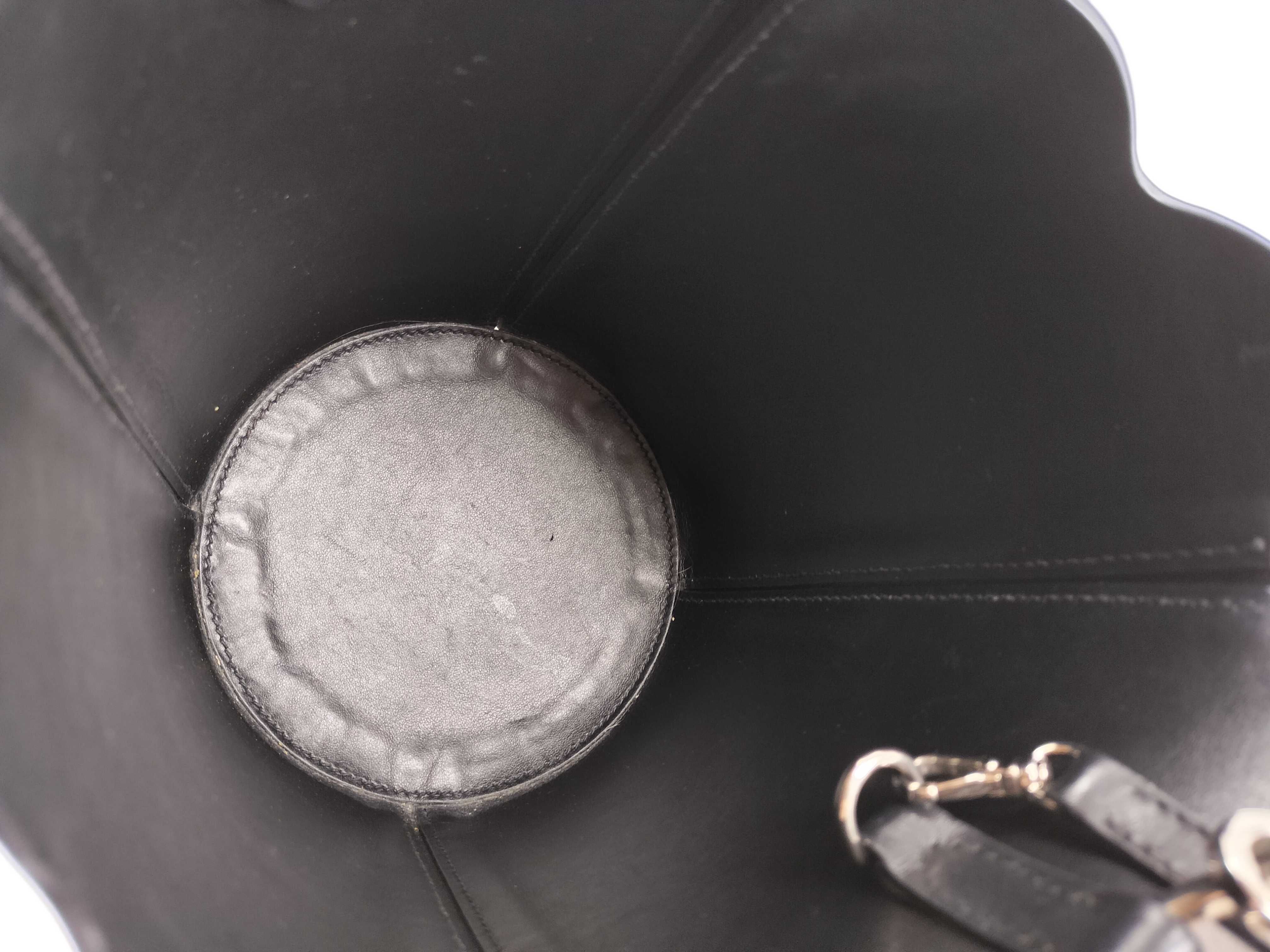Leather One-Shoulder Bag Tote Bag — view 10