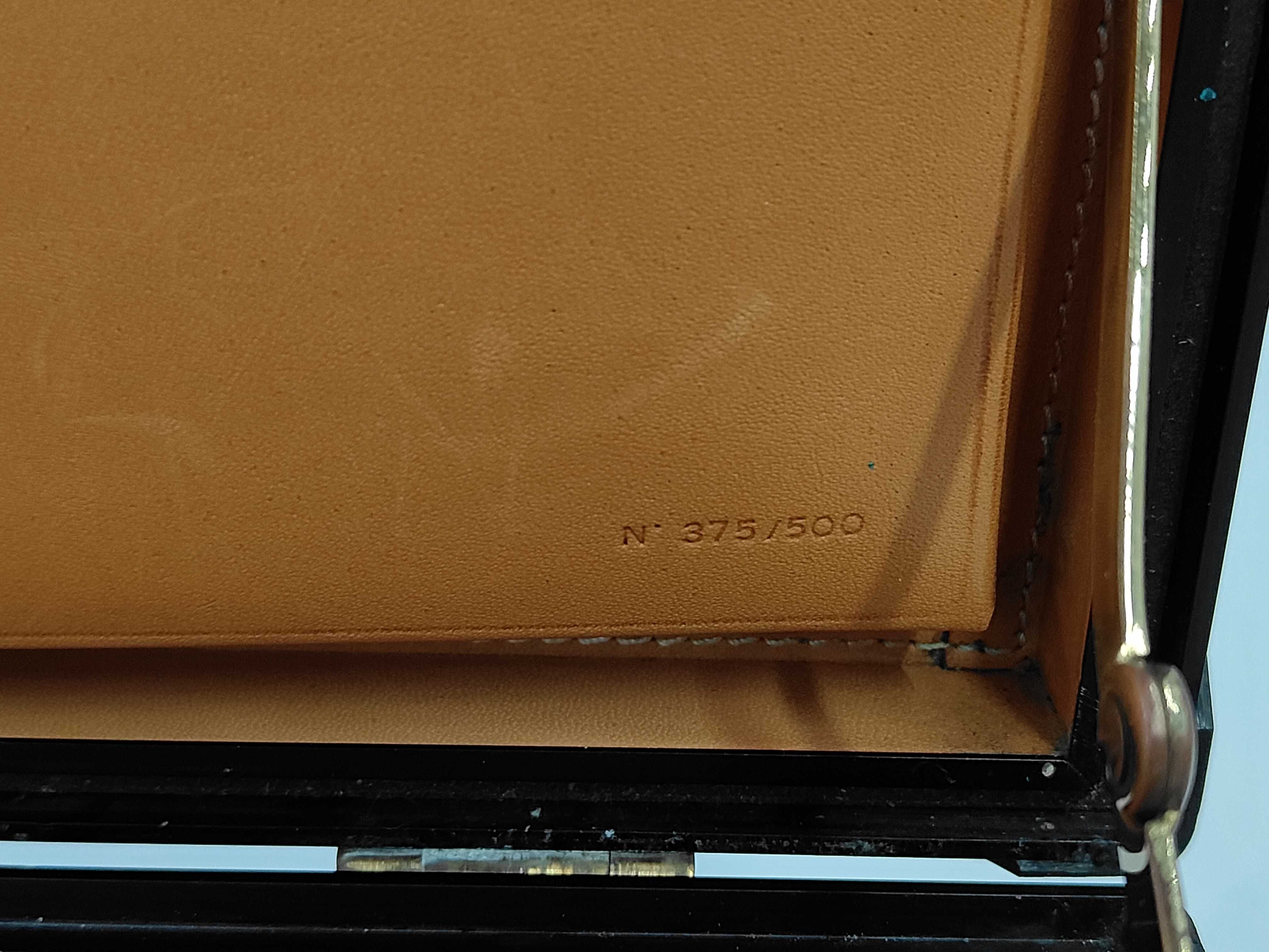 Espace Carbon Leather Hand Trunk Bag Business Bag — view 12