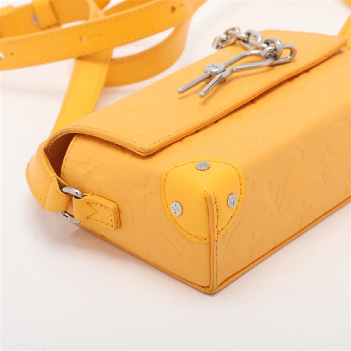 Taurillon Monogram Steamer Wearable Wallet M82917 Yellow (RFID detected) — view 4