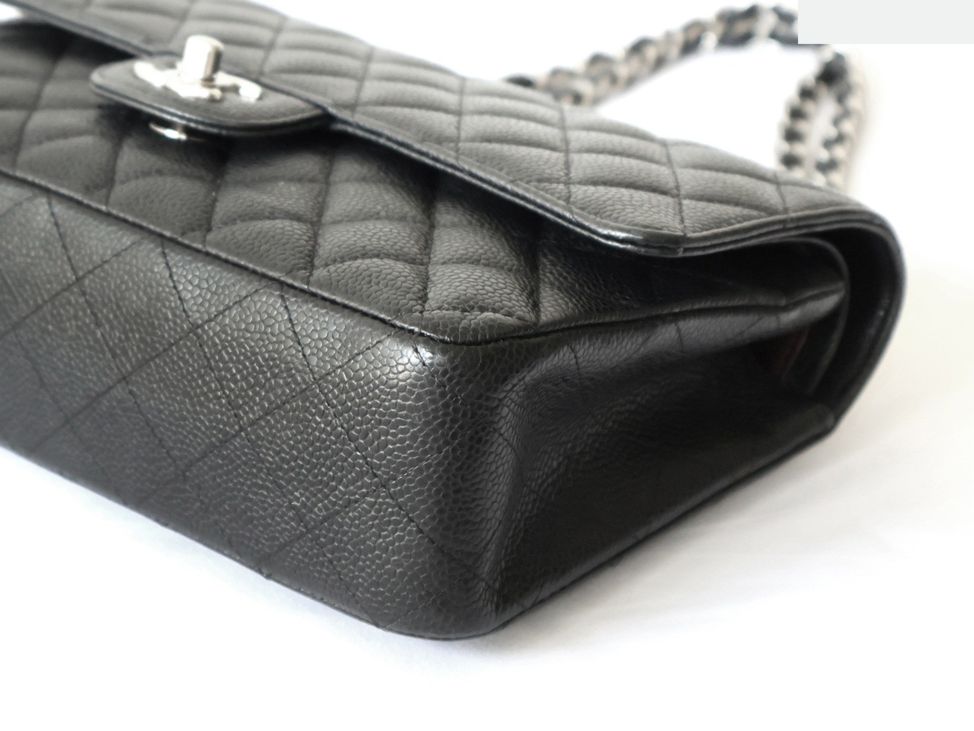 Caviar leather Matelassé 25 Double flap Double chain shoulder bag, black — view 4