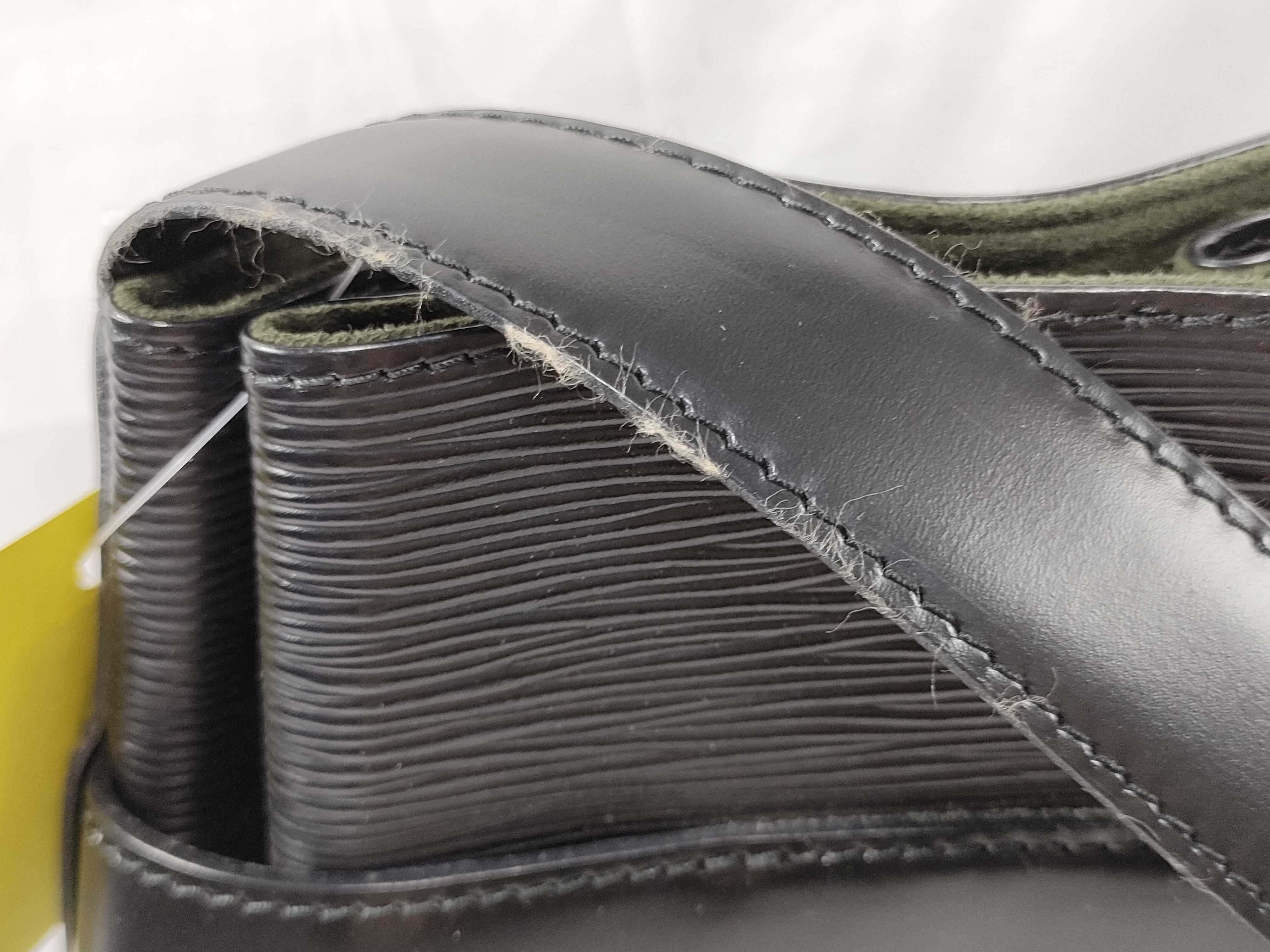 Epi Sac Depaule Shoulder Bag — view 4