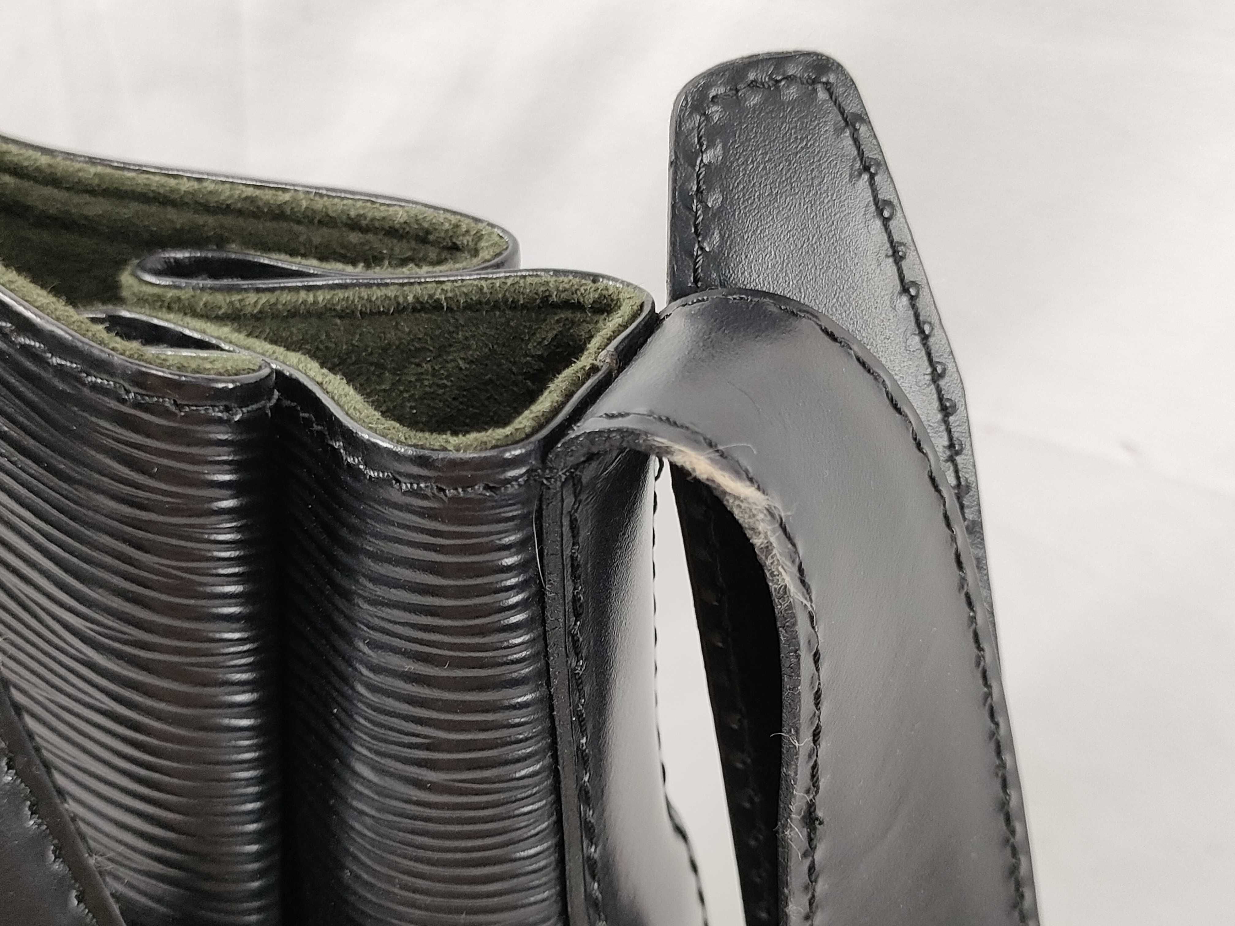 Epi Sac Depaule Shoulder Bag — view 5