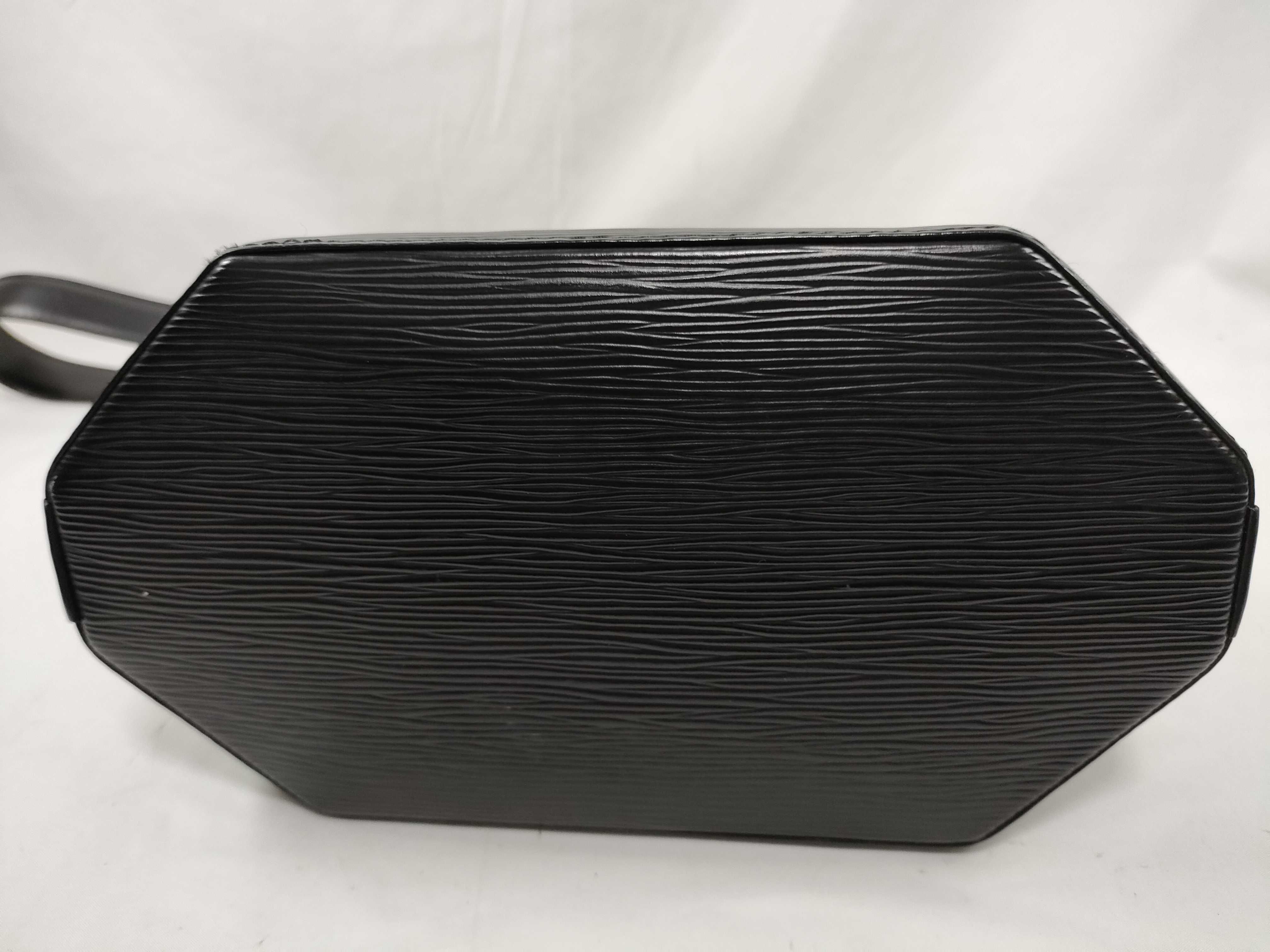 Epi Sac Depaule Shoulder Bag — view 7