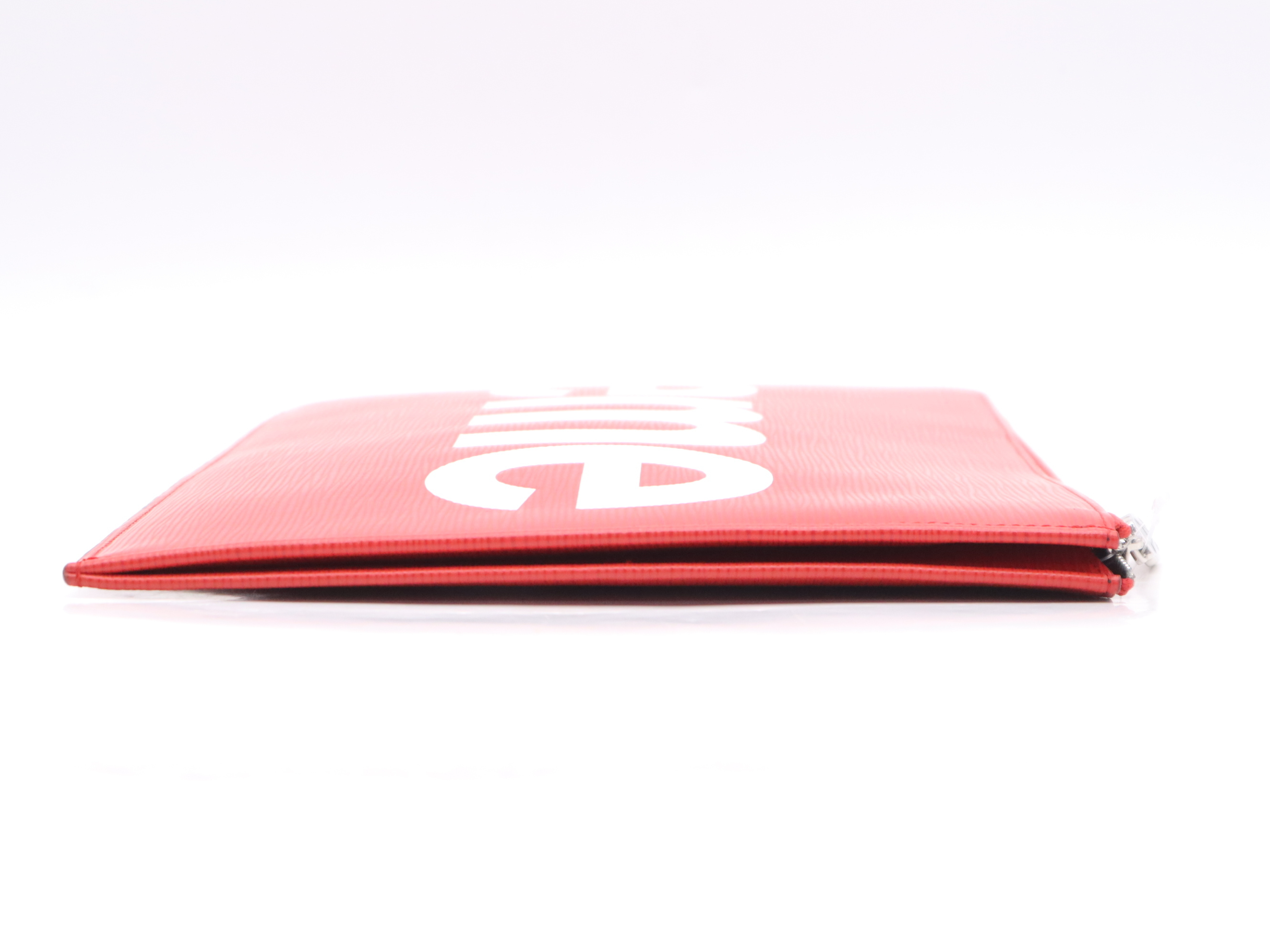 M67722 Epi Supreme Collaboration Pochette Jour GM Second Bag — view 5