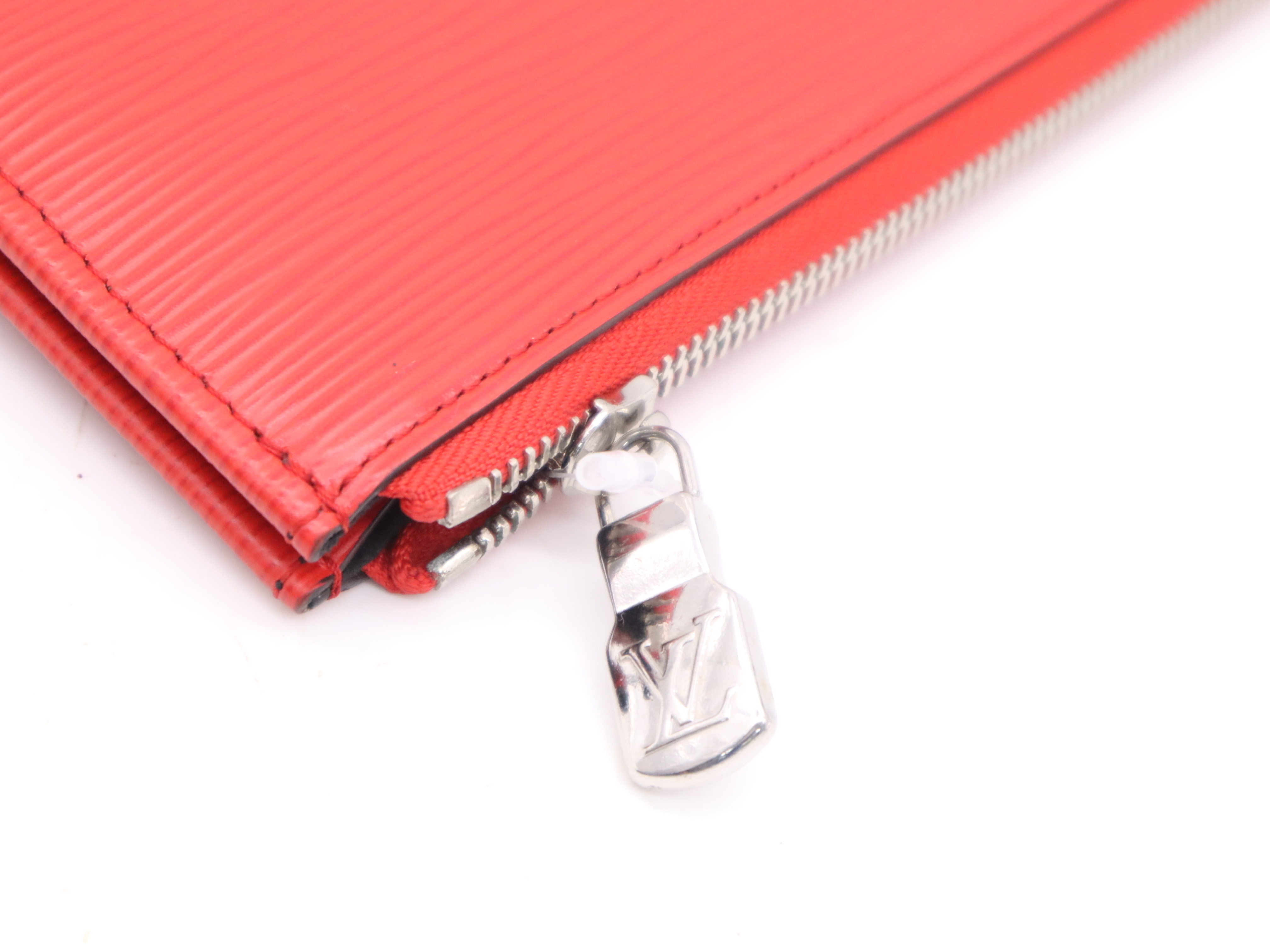 M67722 Epi Supreme Collaboration Pochette Jour GM Second Bag — view 6