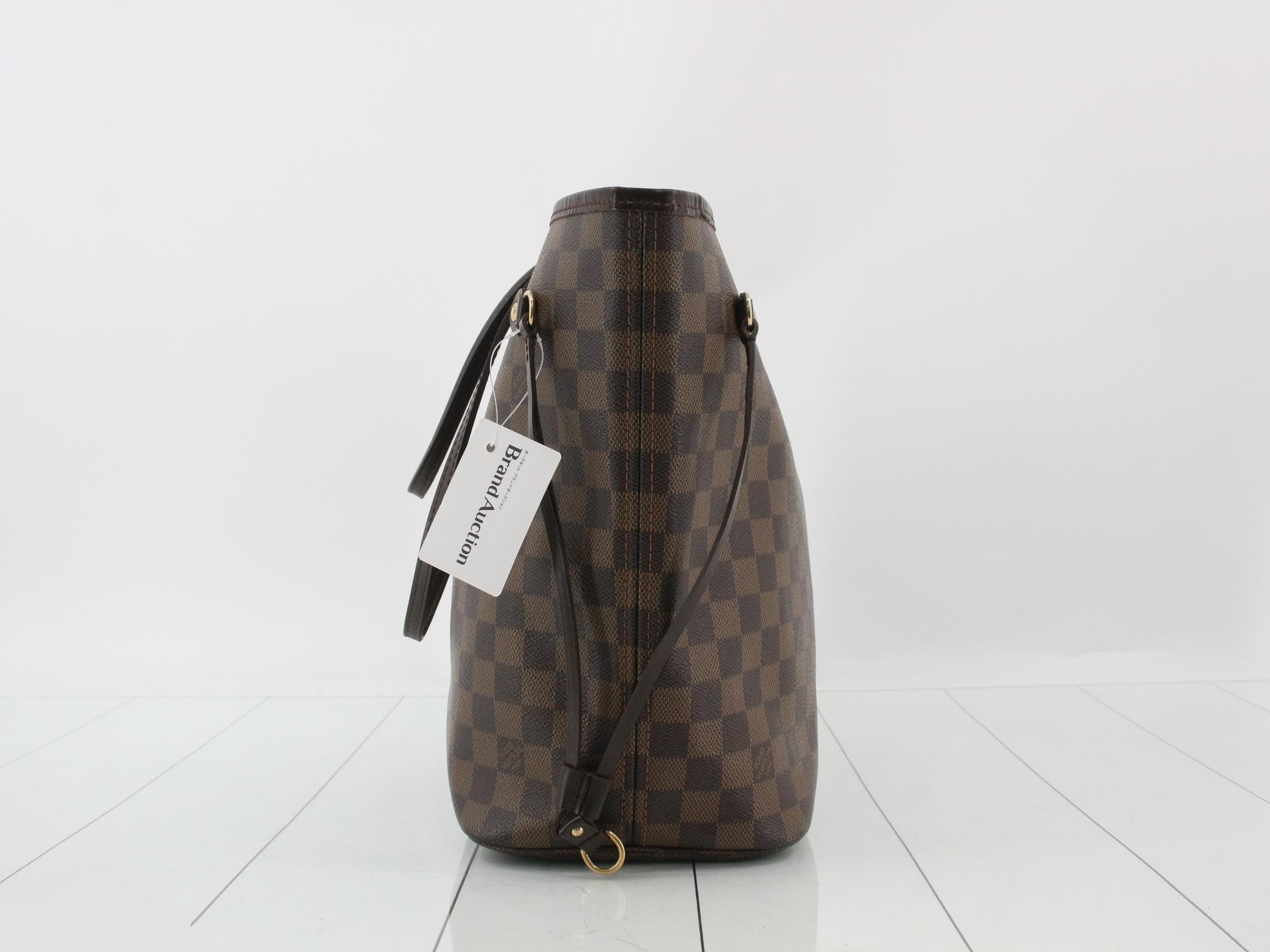 Damier Neverfull MM Tote Bag — view 3