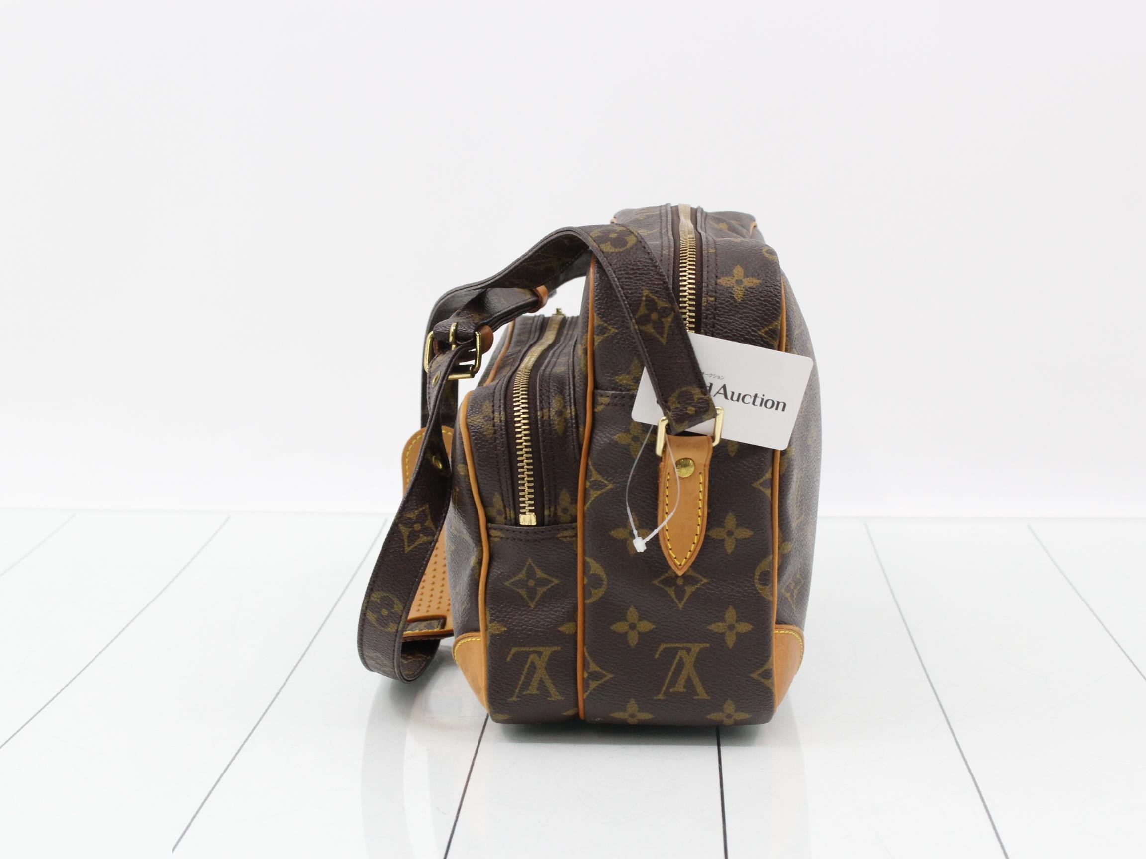 M45244 Nile Monogram Shoulder Bag — view 3
