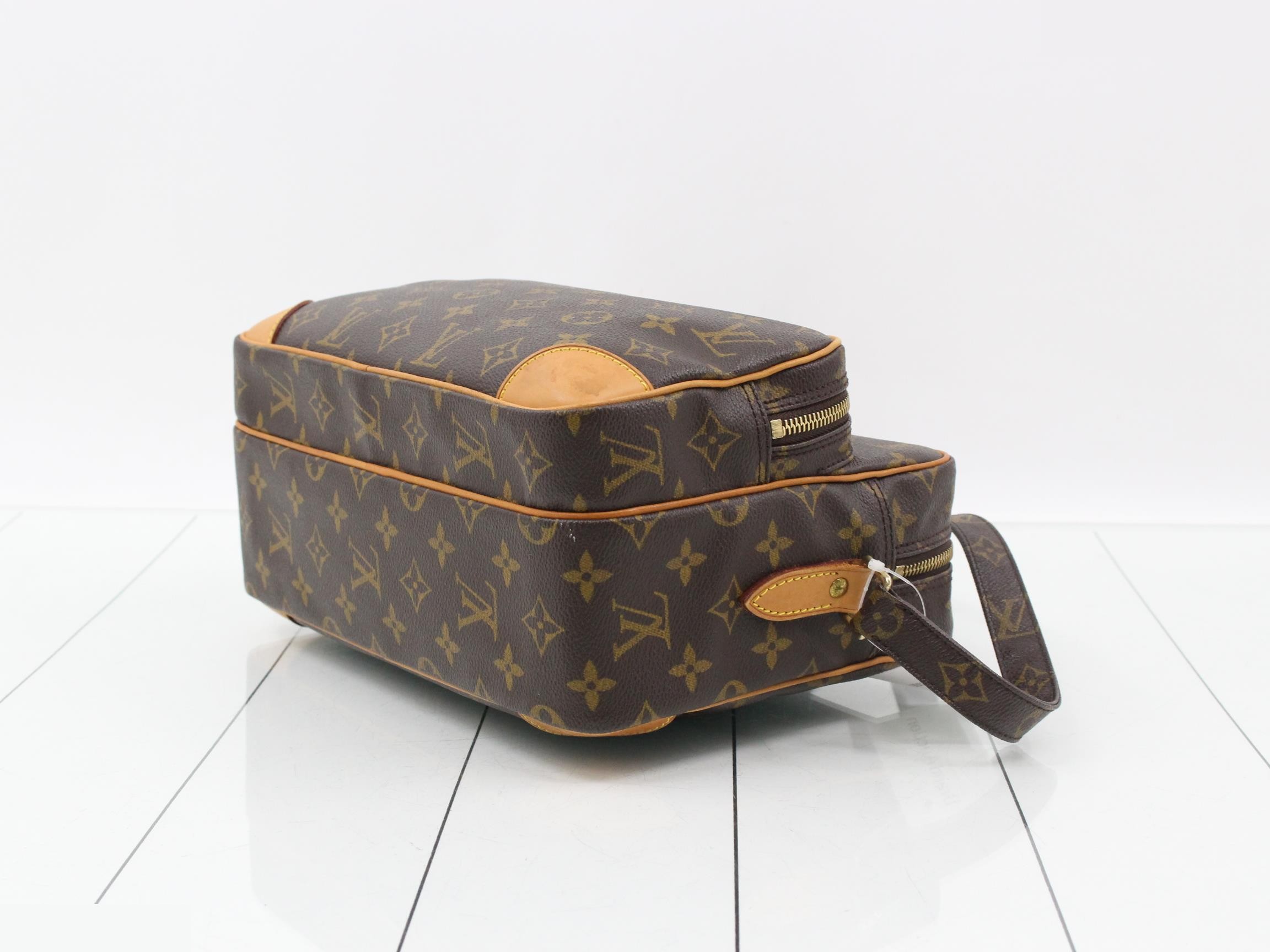 M45244 Nile Monogram Shoulder Bag — view 6