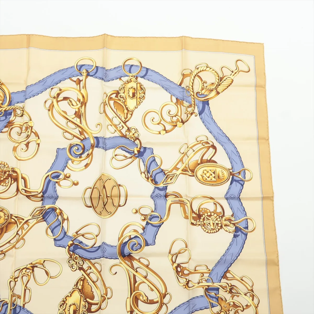 Carre 90 Lift Profile scarf, silk, cream color, some wear, — view 3