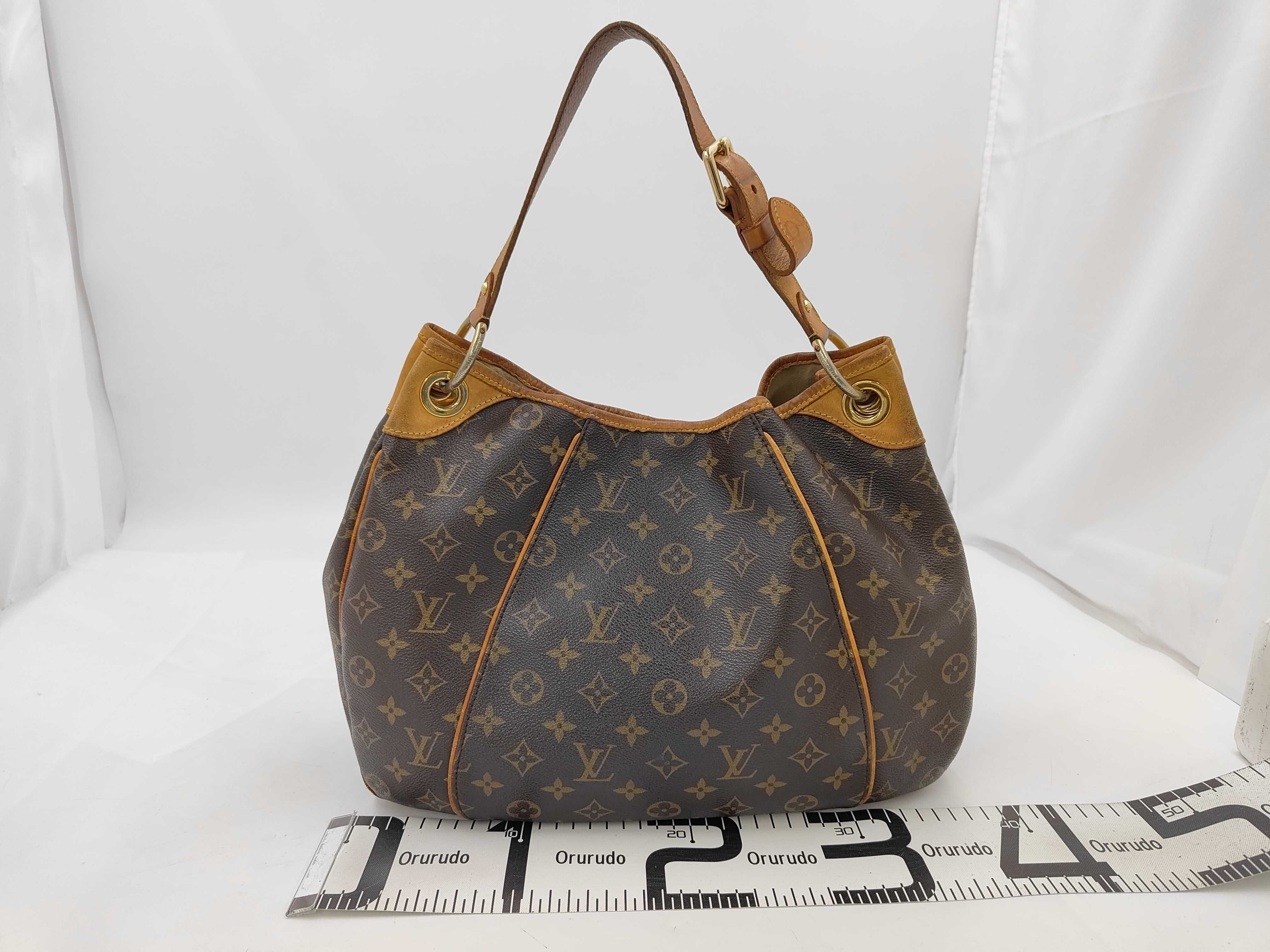 Monogram Galliera PM M56382 MI0078 Shoulder Bag — view 2