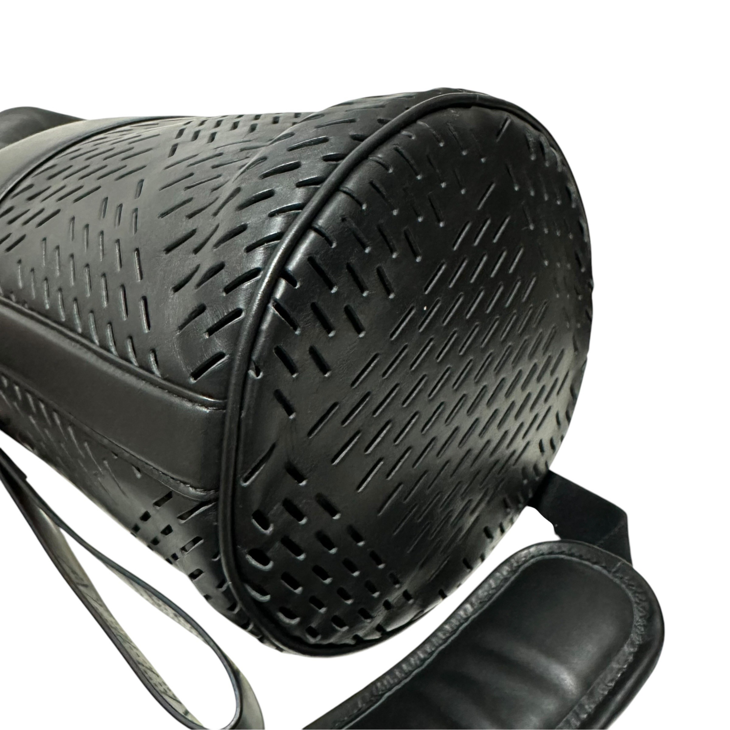 Shoulder bag, perforated paper, drawstring bucket bag — view 5