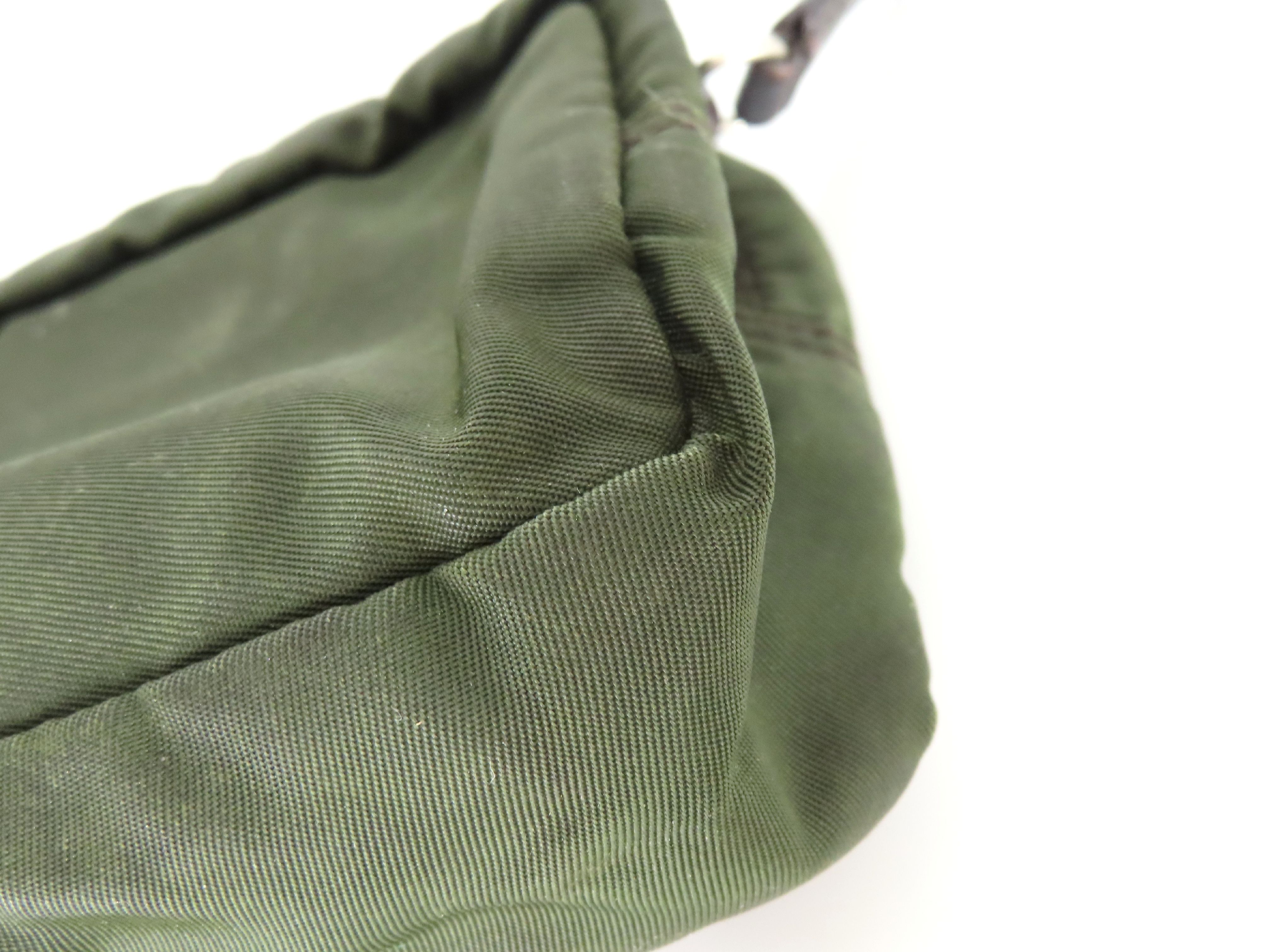pouch with triangular plate, Tessuto nylon, khaki. — view 3