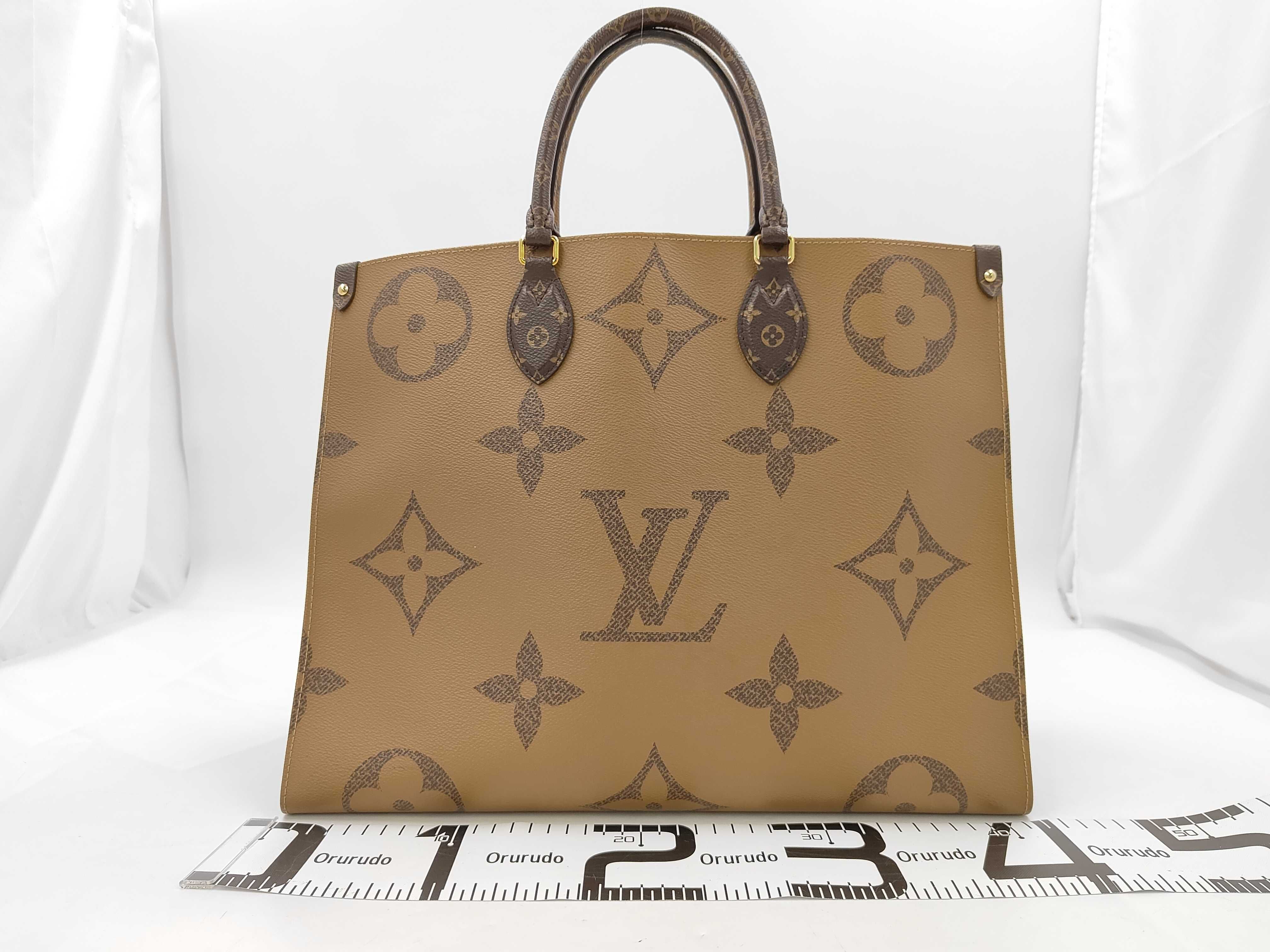 OnTheGo Handbag Monogram Giant Reverse Tote Bag — view 2