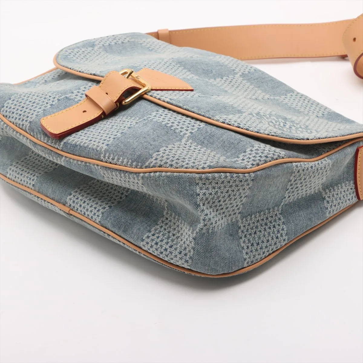 Damier Denim 3D Montsouris Messenger MM N40743 Red (RFID detected) — view 3