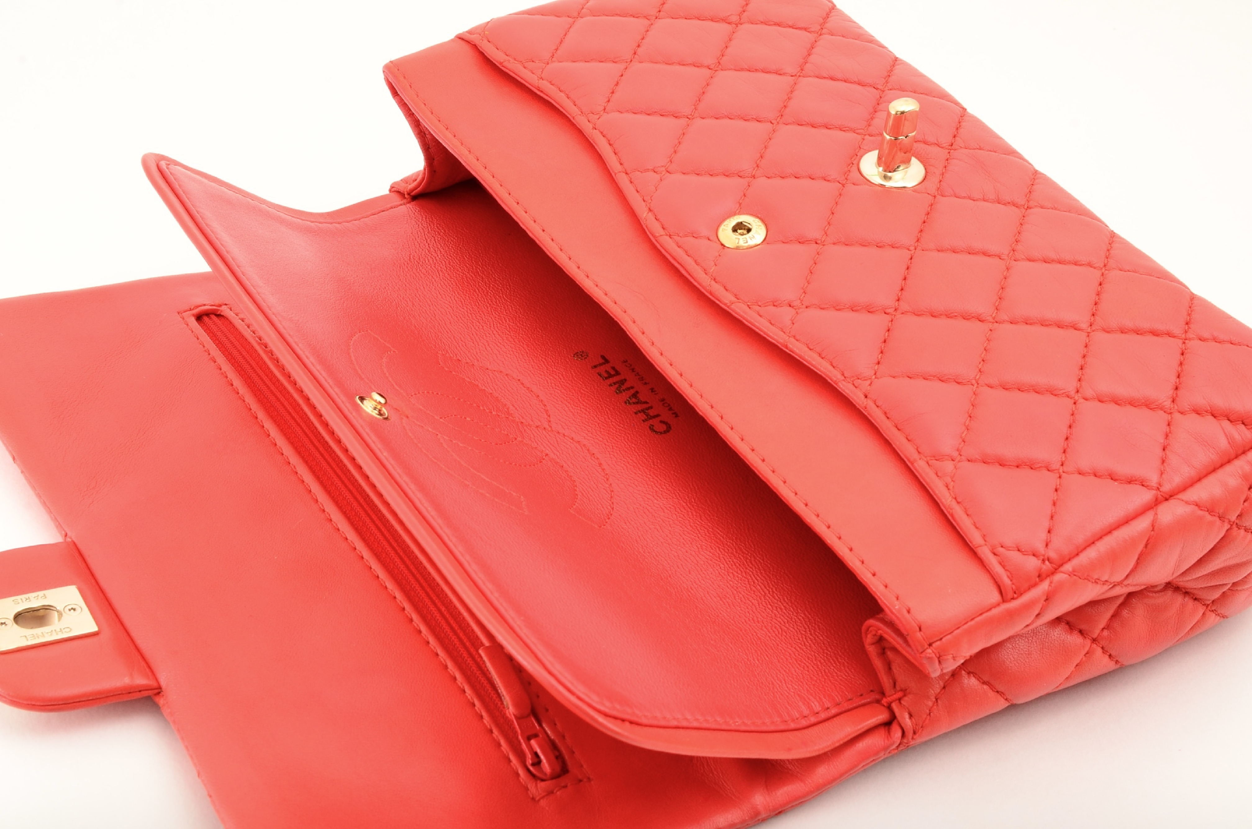 Matelassé Double Flap Chain Shoulder Bag (Red) — view 7