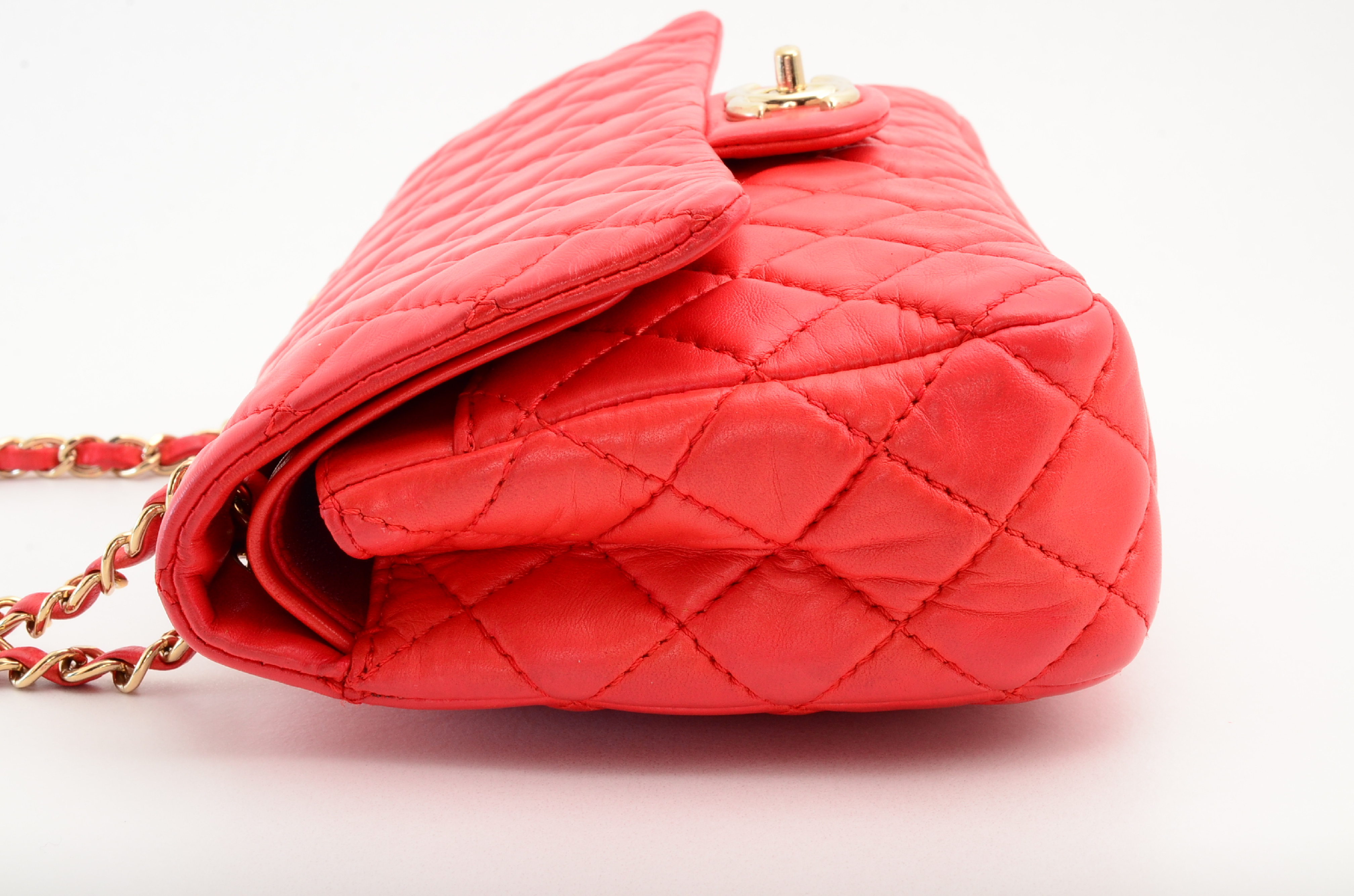 Matelassé Double Flap Chain Shoulder Bag (Red) — view 9