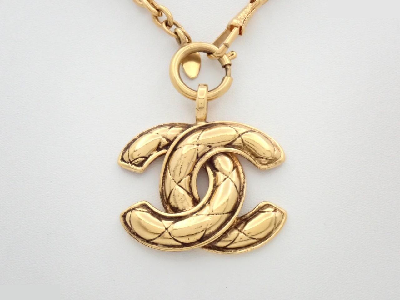 Coco Mark Vintage Classic (Precious Metal) Necklace/Pendant
