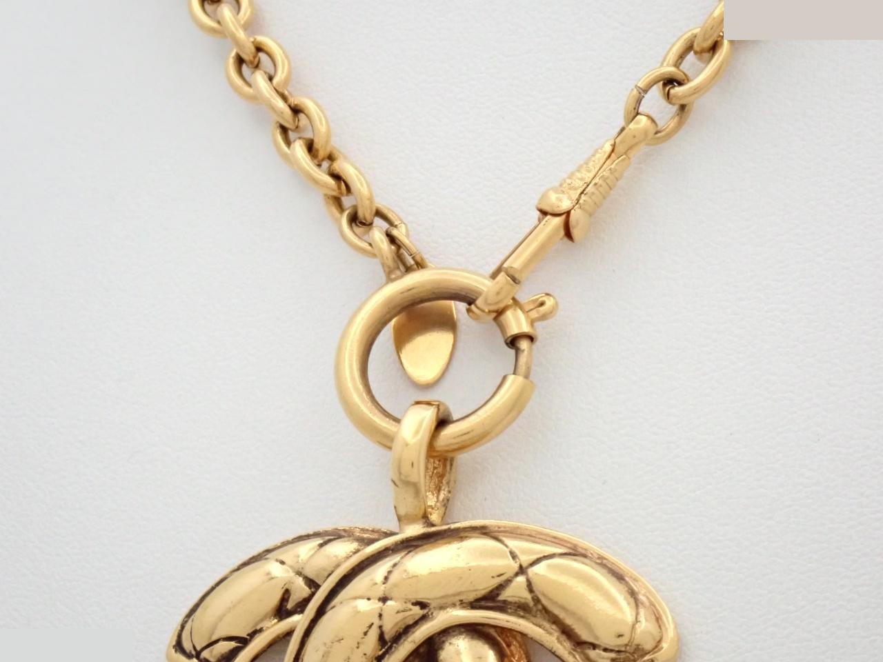 Coco Mark Vintage Classic (Precious Metal) Necklace/Pendant — view 2