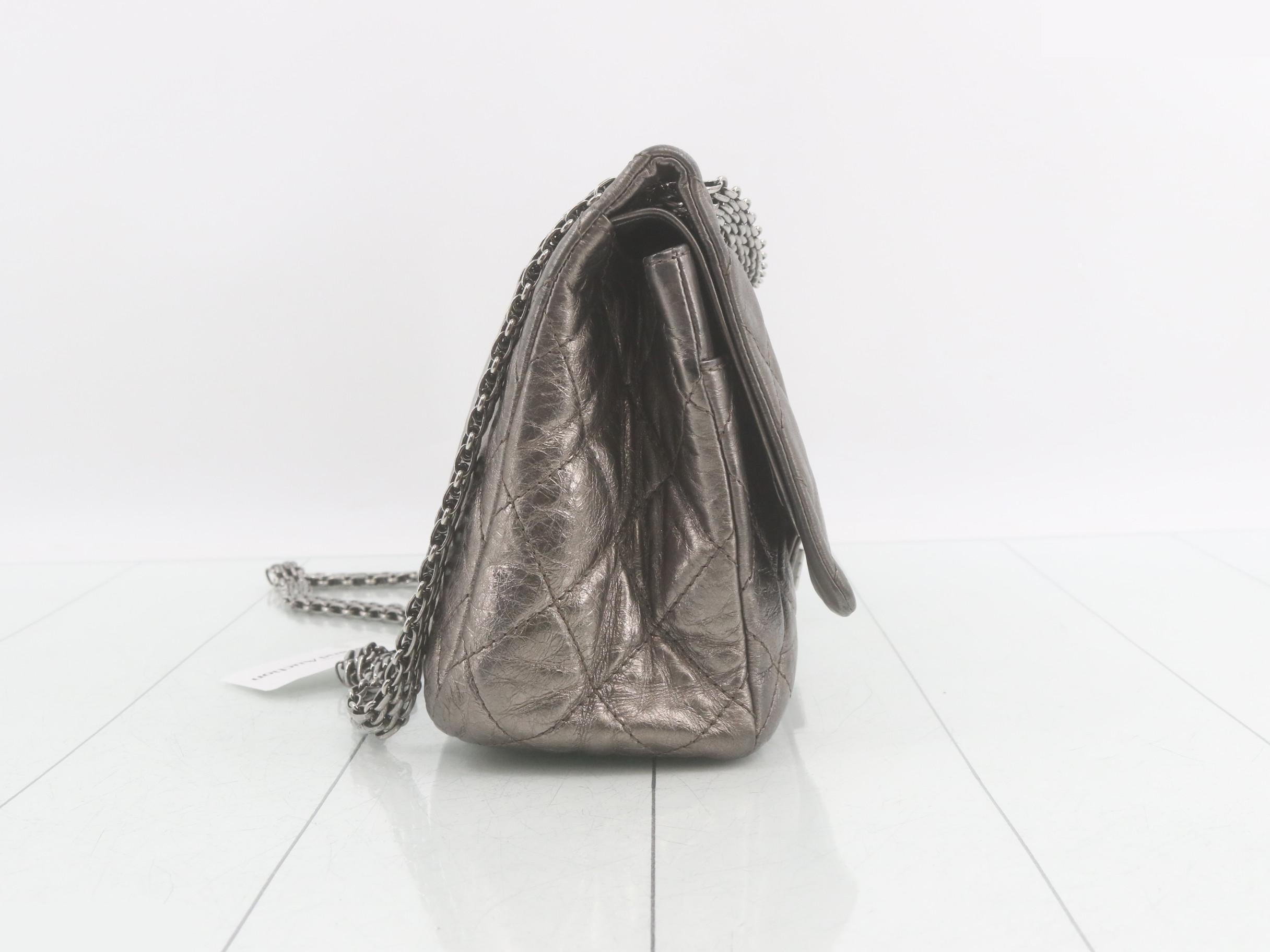 2.55 Large Matelassé Double Flap Double Chain Shoulder Bag — view 4