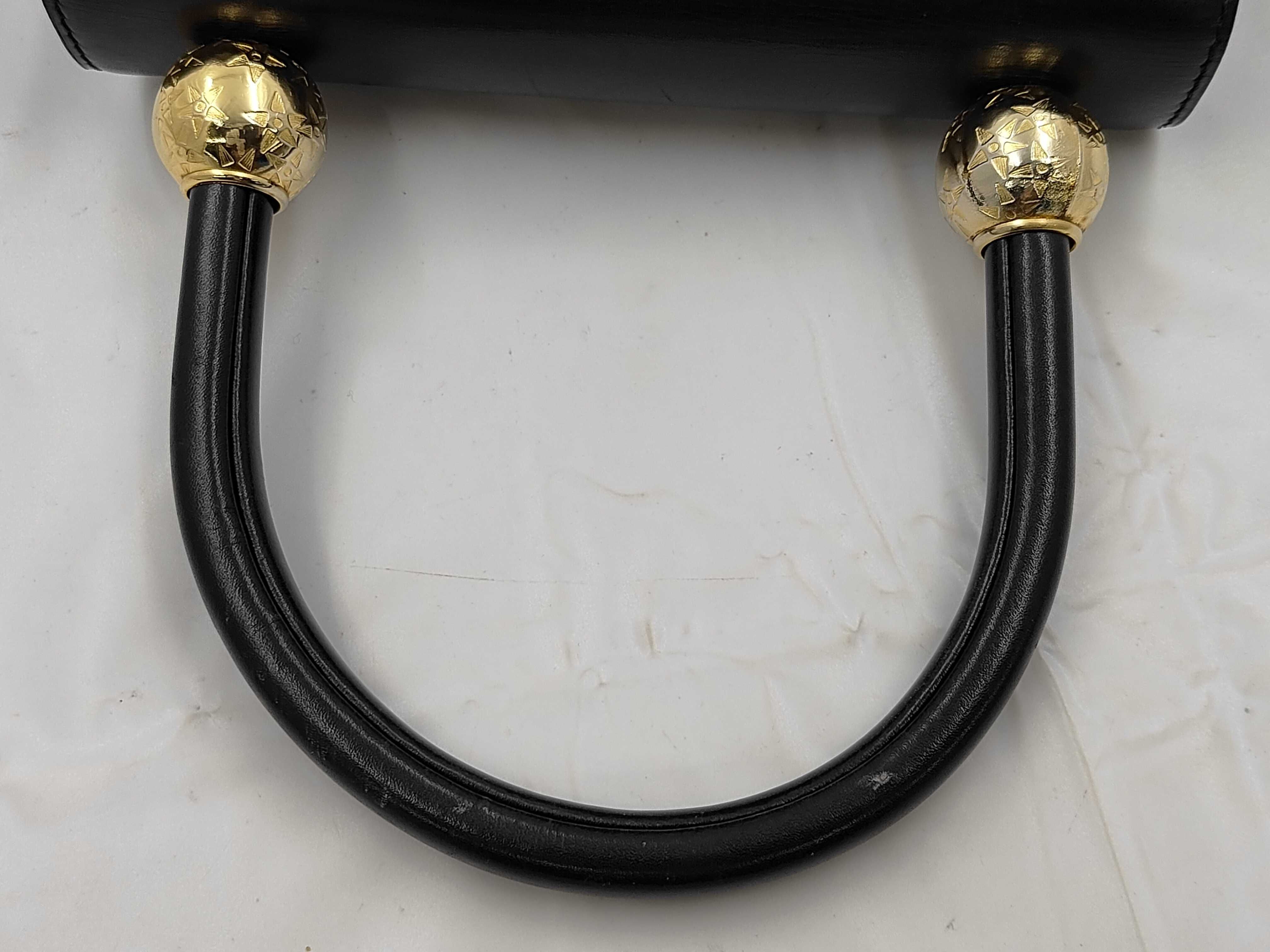 handbag — view 3