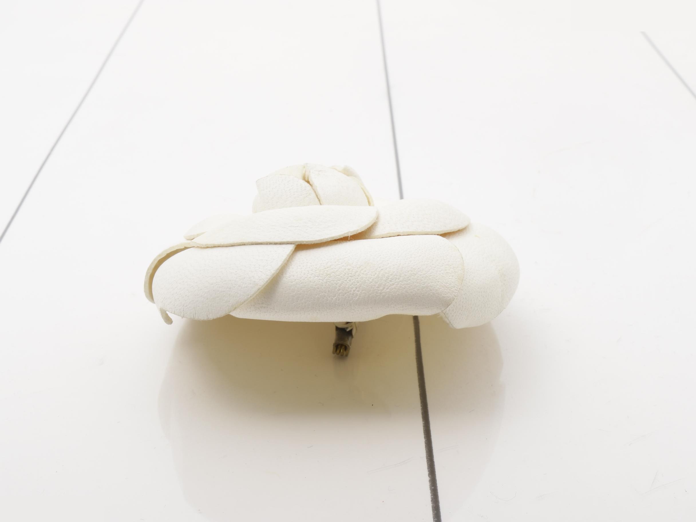 brooch/corsage — view 3
