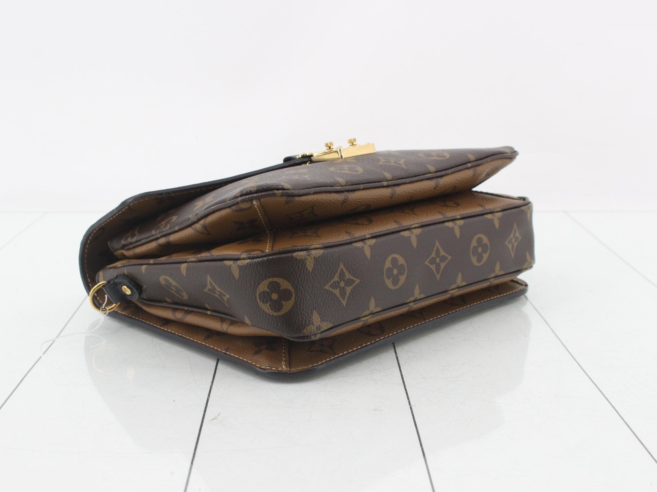 Pochette Metis Monogram Reverse Shoulder Bag — view 5