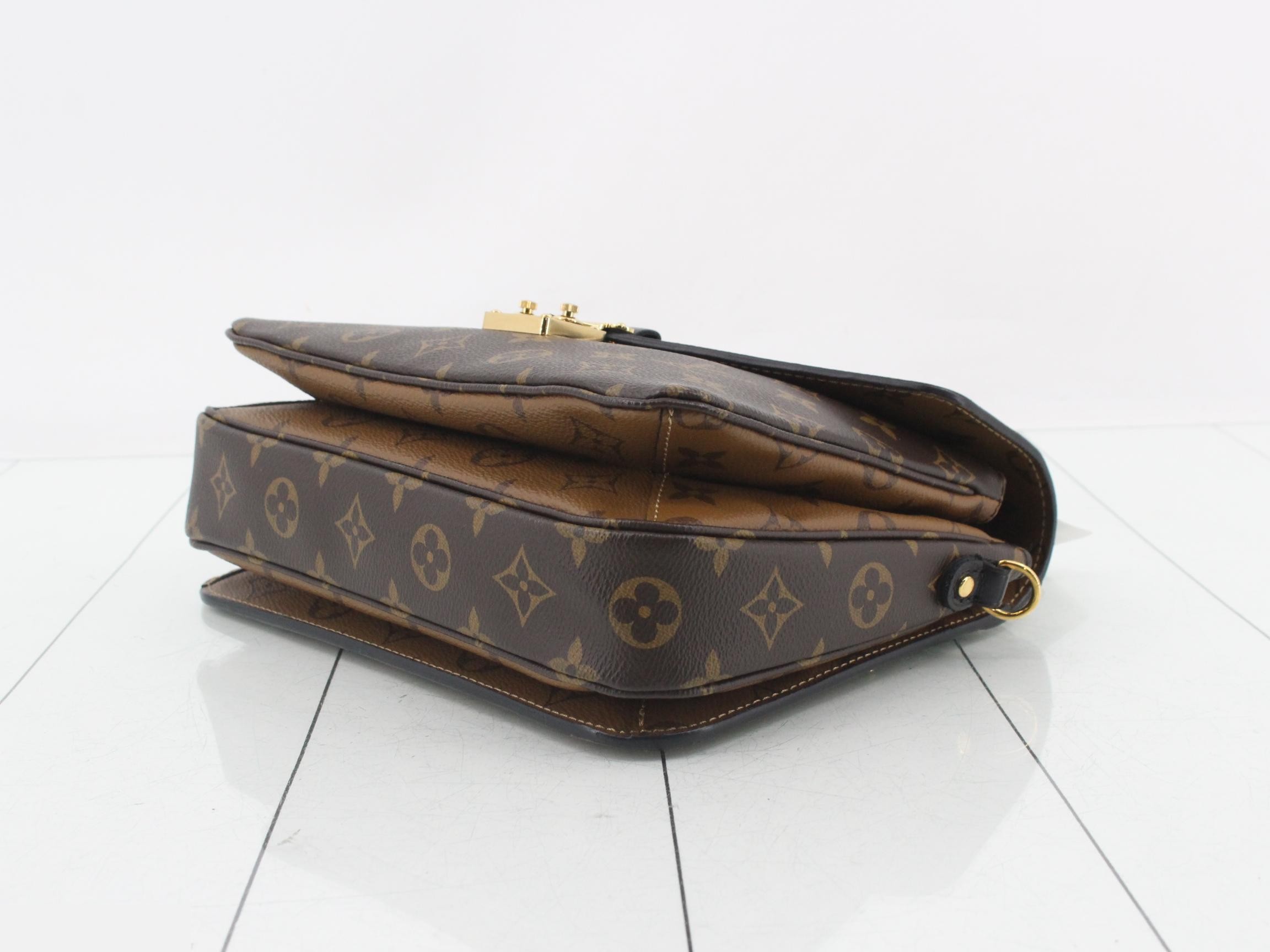 Pochette Metis Monogram Reverse Shoulder Bag — view 6