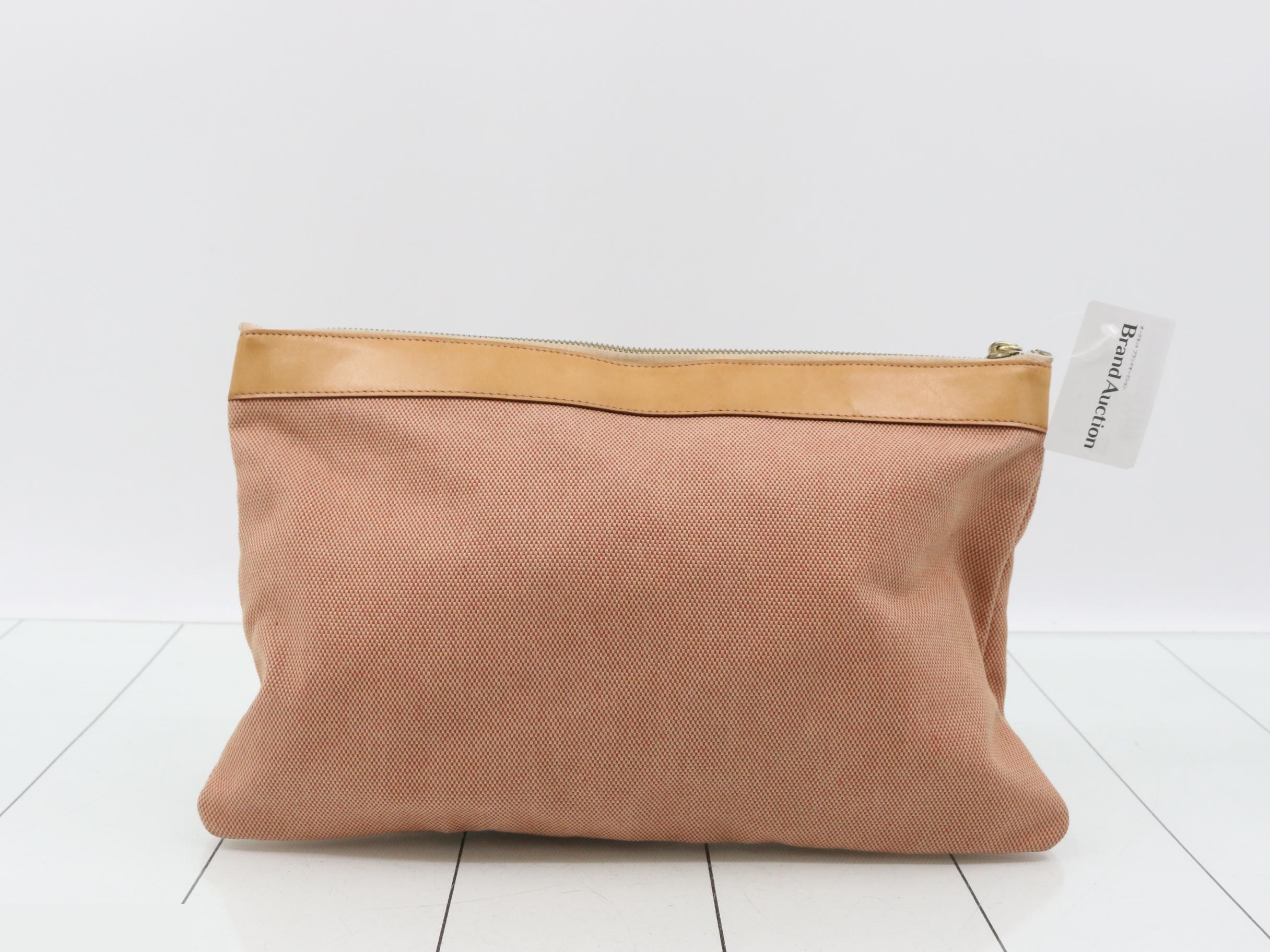 pouch — view 2