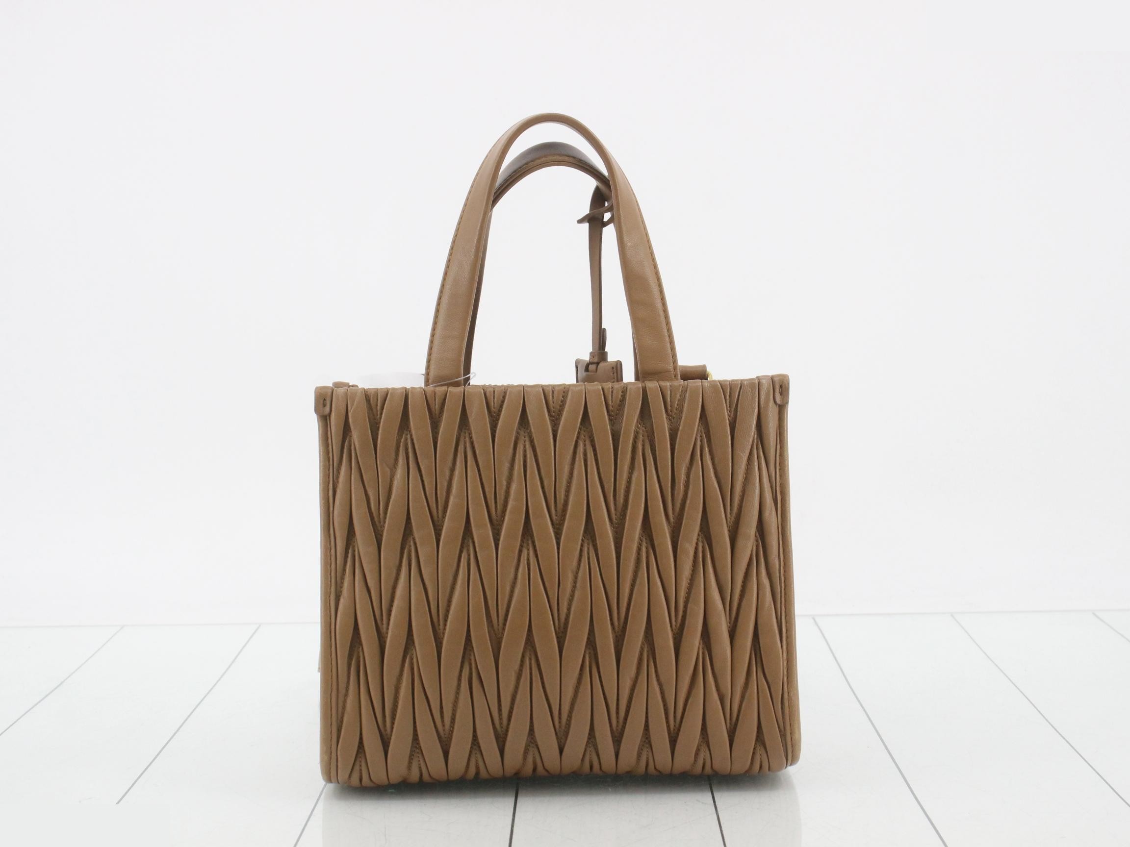 Matelassé (bag) - Shoulder bag — view 2