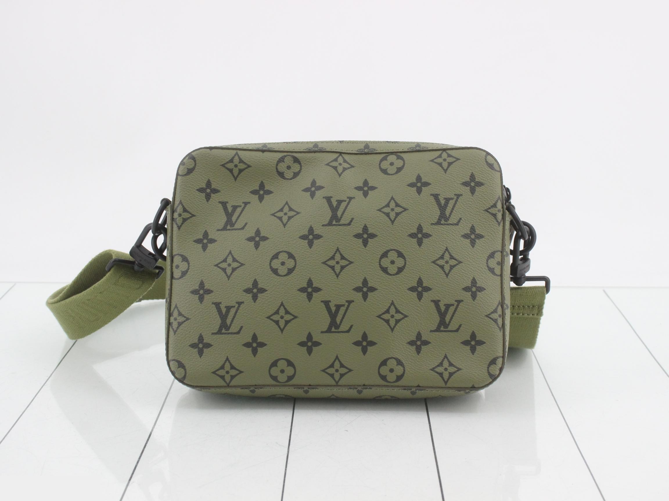 M23783 Trio Messenger Shoulder Bag — view 2
