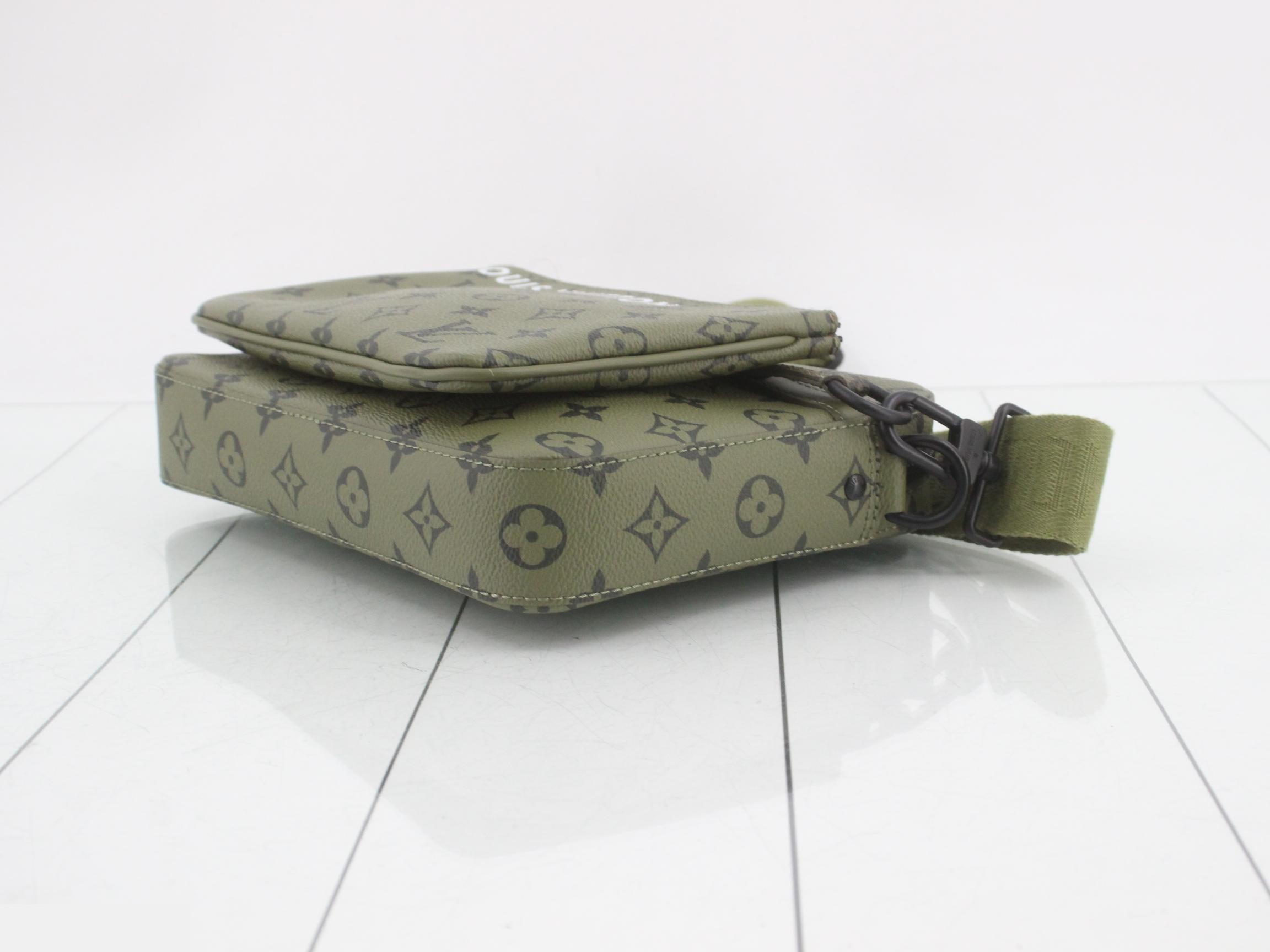 M23783 Trio Messenger Shoulder Bag — view 6