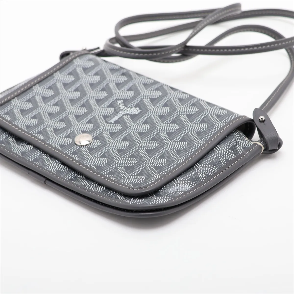 Plume Pouch Wallet PVC x Leather Shoulder Bag Gray — view 3