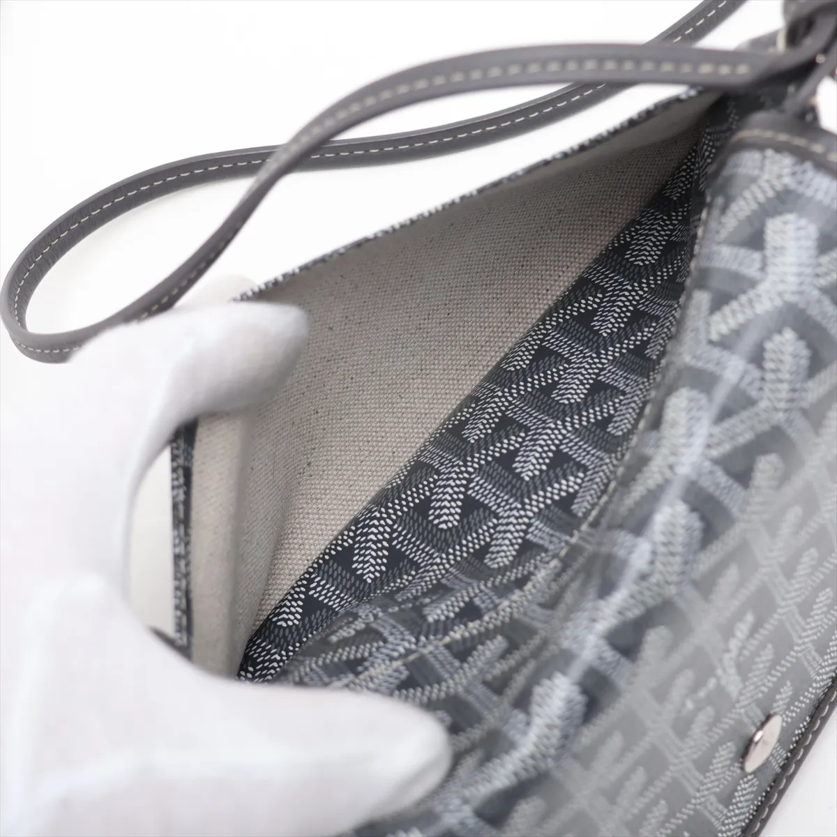 Plume Pouch Wallet PVC x Leather Shoulder Bag Gray — view 10