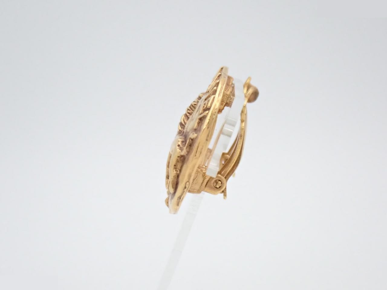 23. Earrings — view 3
