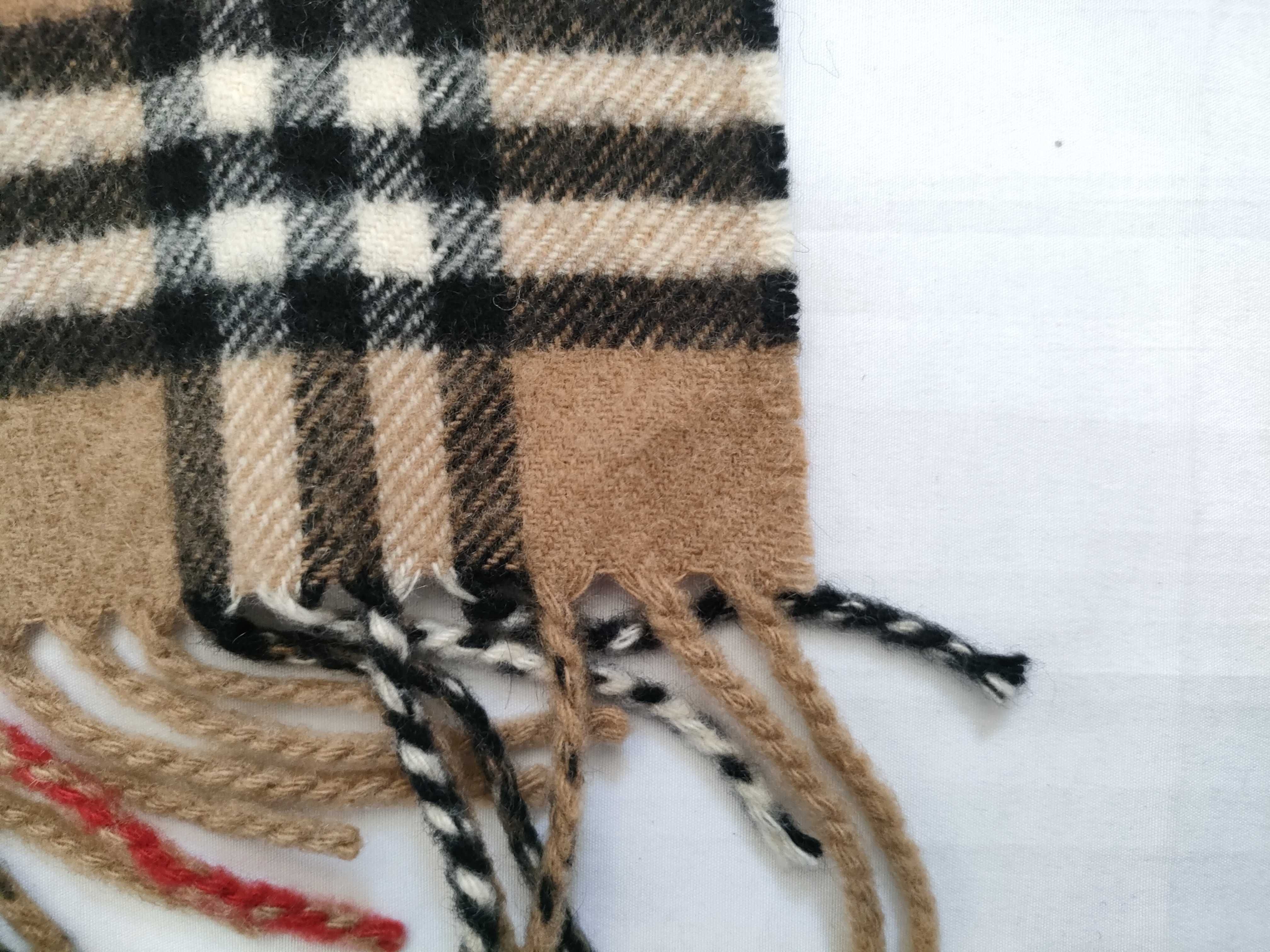 100% Cashmere Scarf, Nova Check Pattern, and other accessories. — view 4