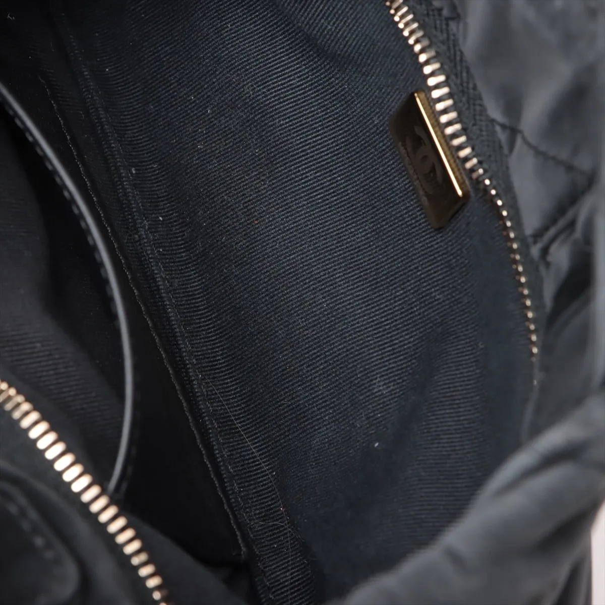Matelasse Nylon Chain Shoulder Bag Bow Bag Black Gold Hardware HPEGTPXC Random Plate AS5849 — view 13