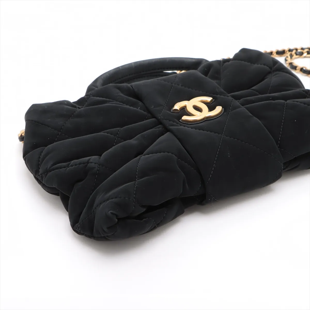 Matelasse Nylon Chain Shoulder Bag Bow Bag Black Gold Hardware HPEGTPXC Random Plate AS5849 — view 4