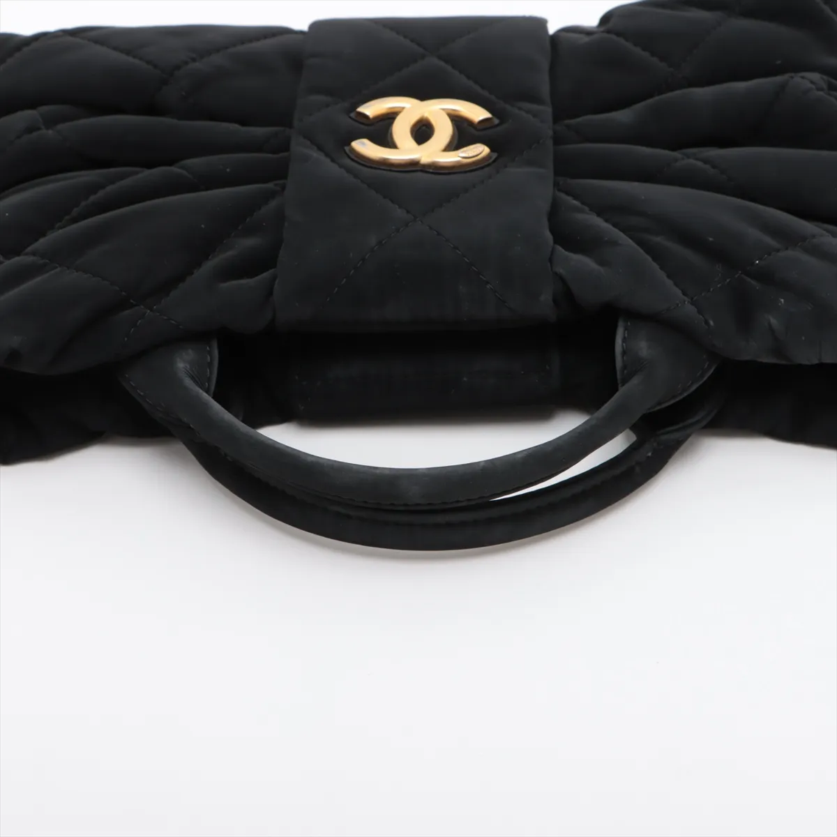 Matelasse Nylon Chain Shoulder Bag Bow Bag Black Gold Hardware HPEGTPXC Random Plate AS5849 — view 5