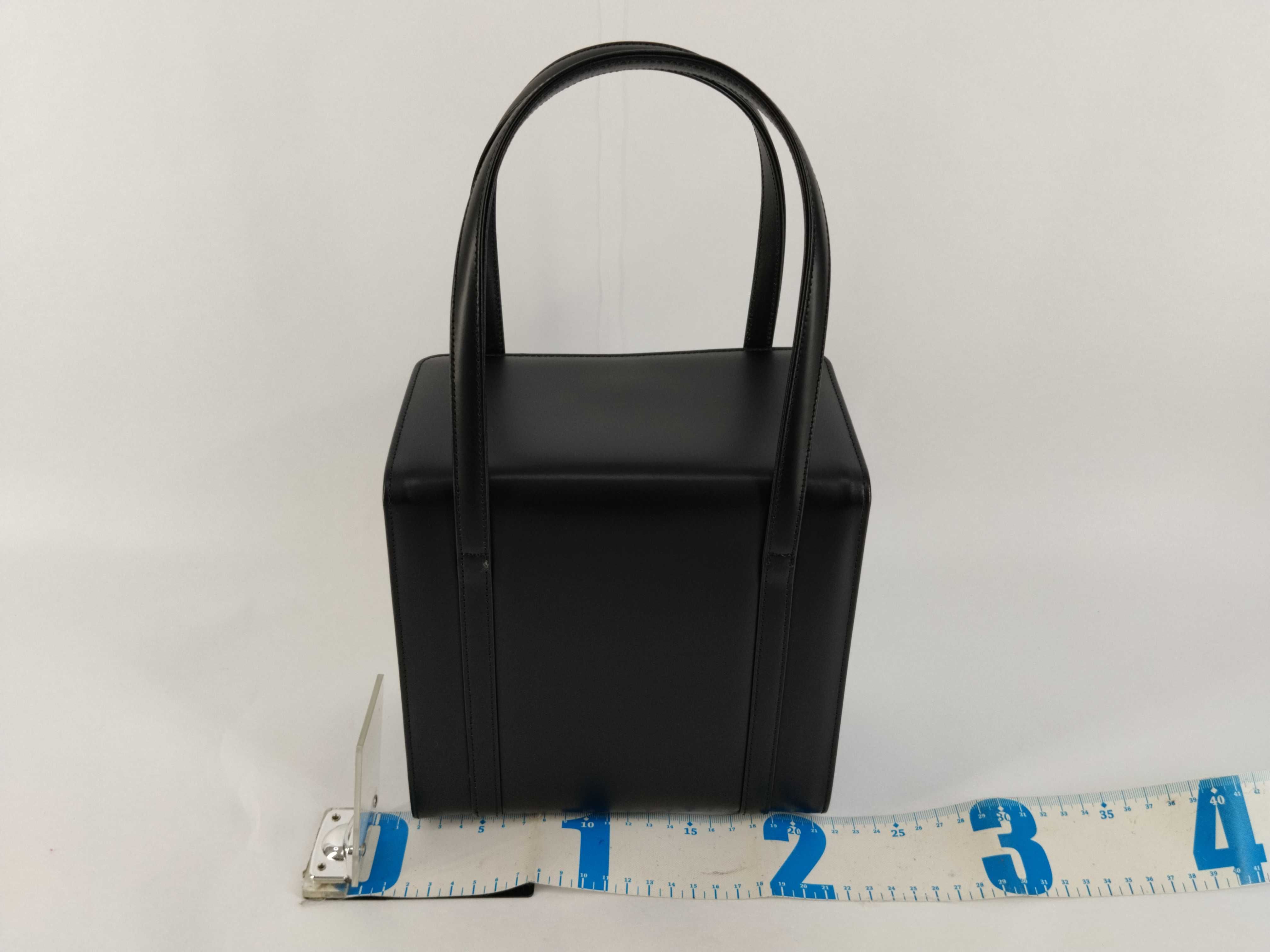 handbag — view 2