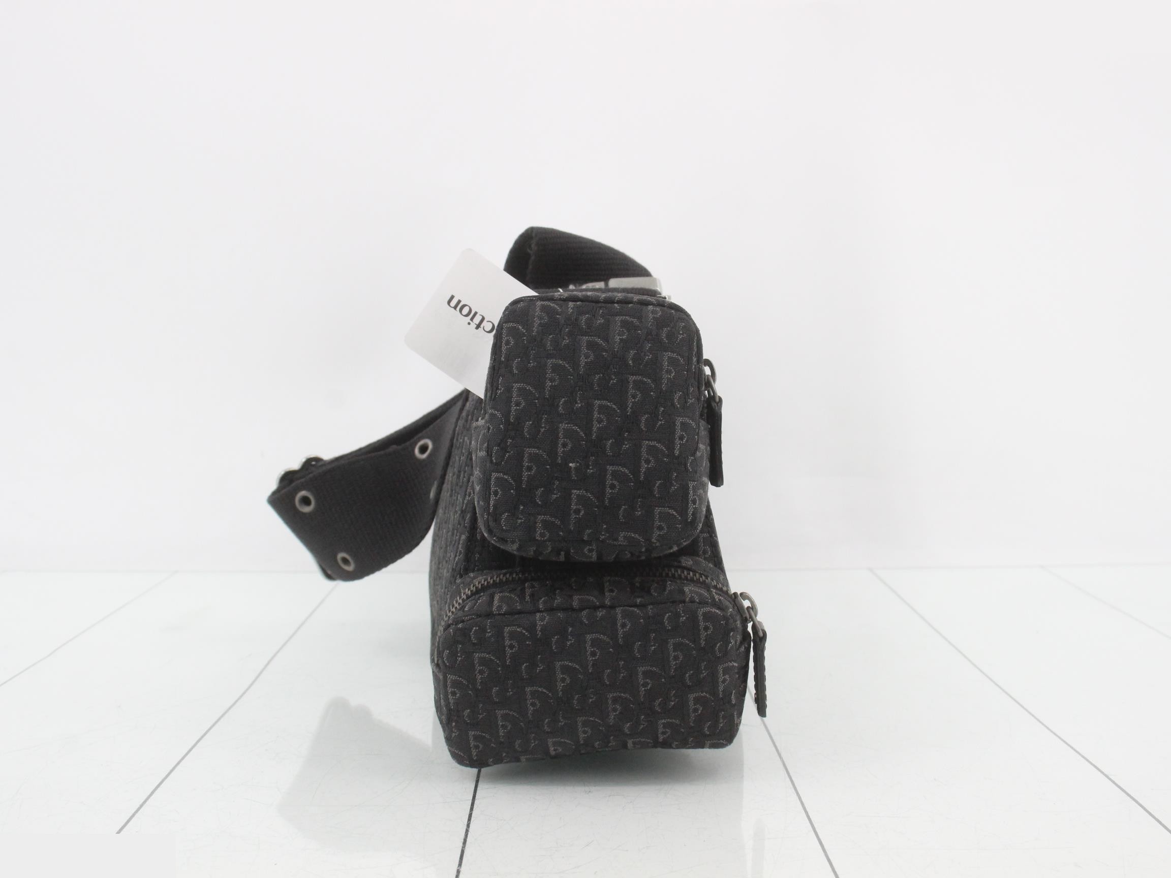Trotter (Bag) Street Chic Shoulder Bag — view 4