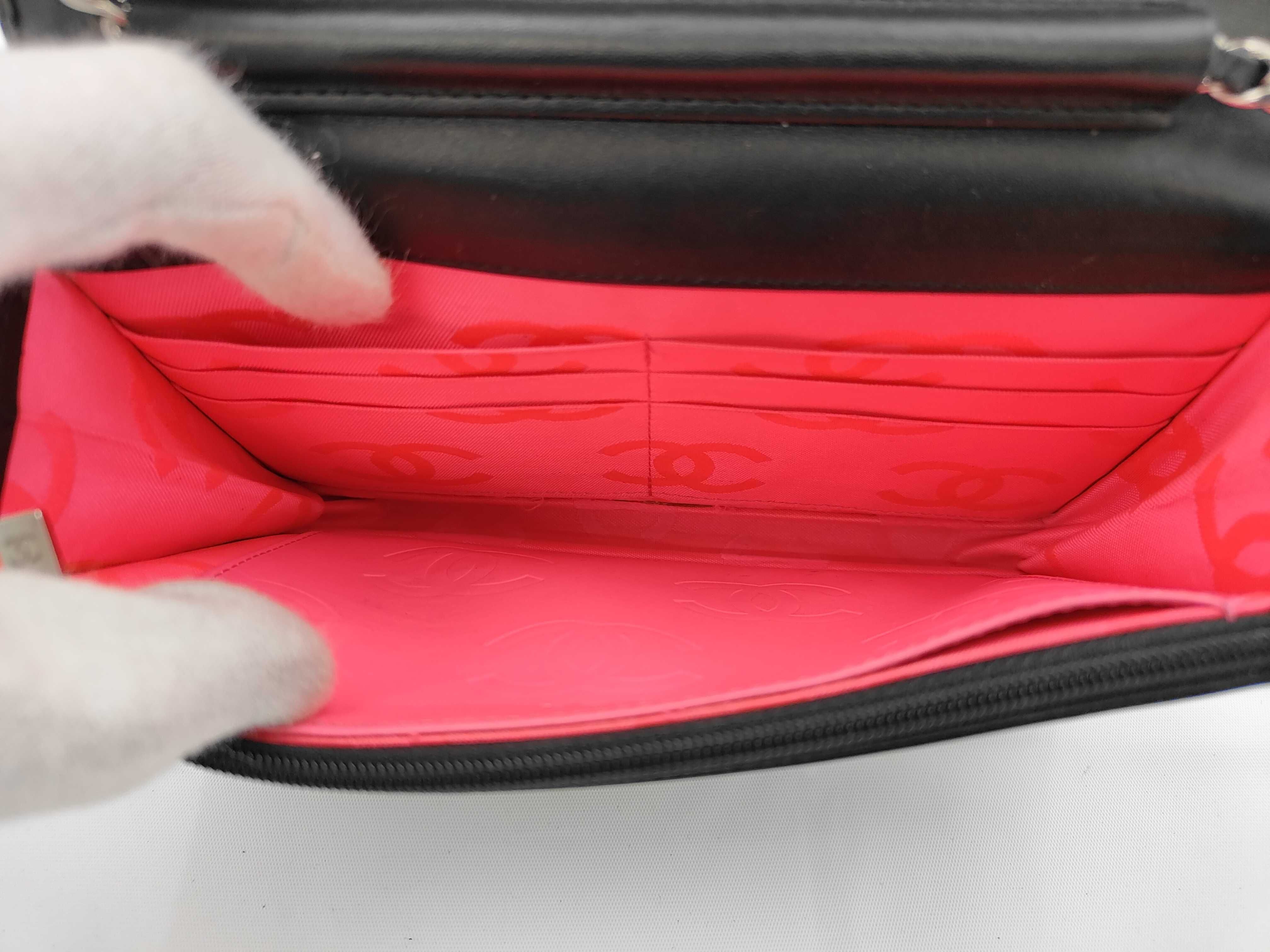 Cambon Line Chain Wallet (with seal) Shoulder Bag — view 9