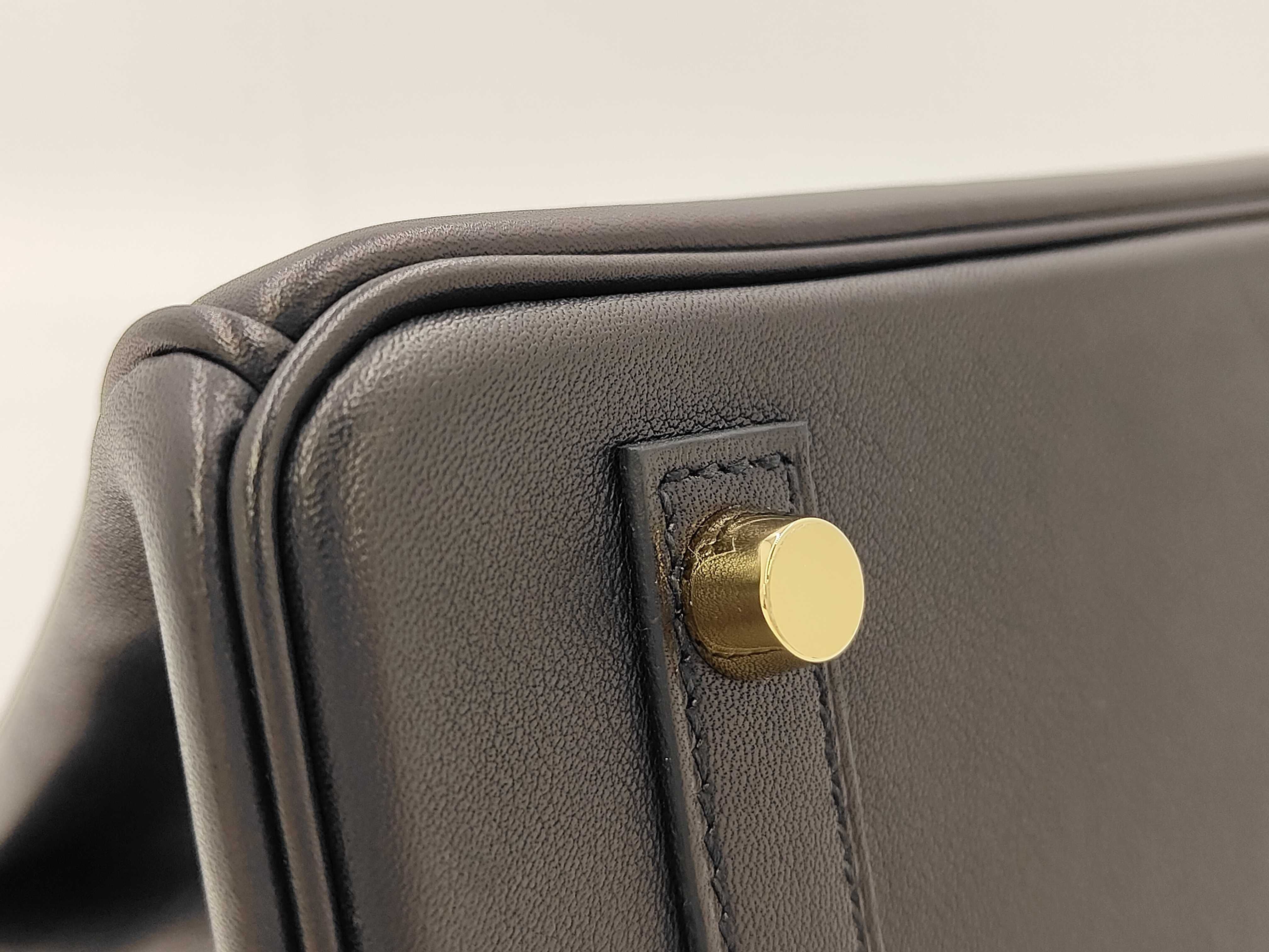 Birkin 25 Veau Brupte Noir K stamp Gold hardware Black handbag — view 4
