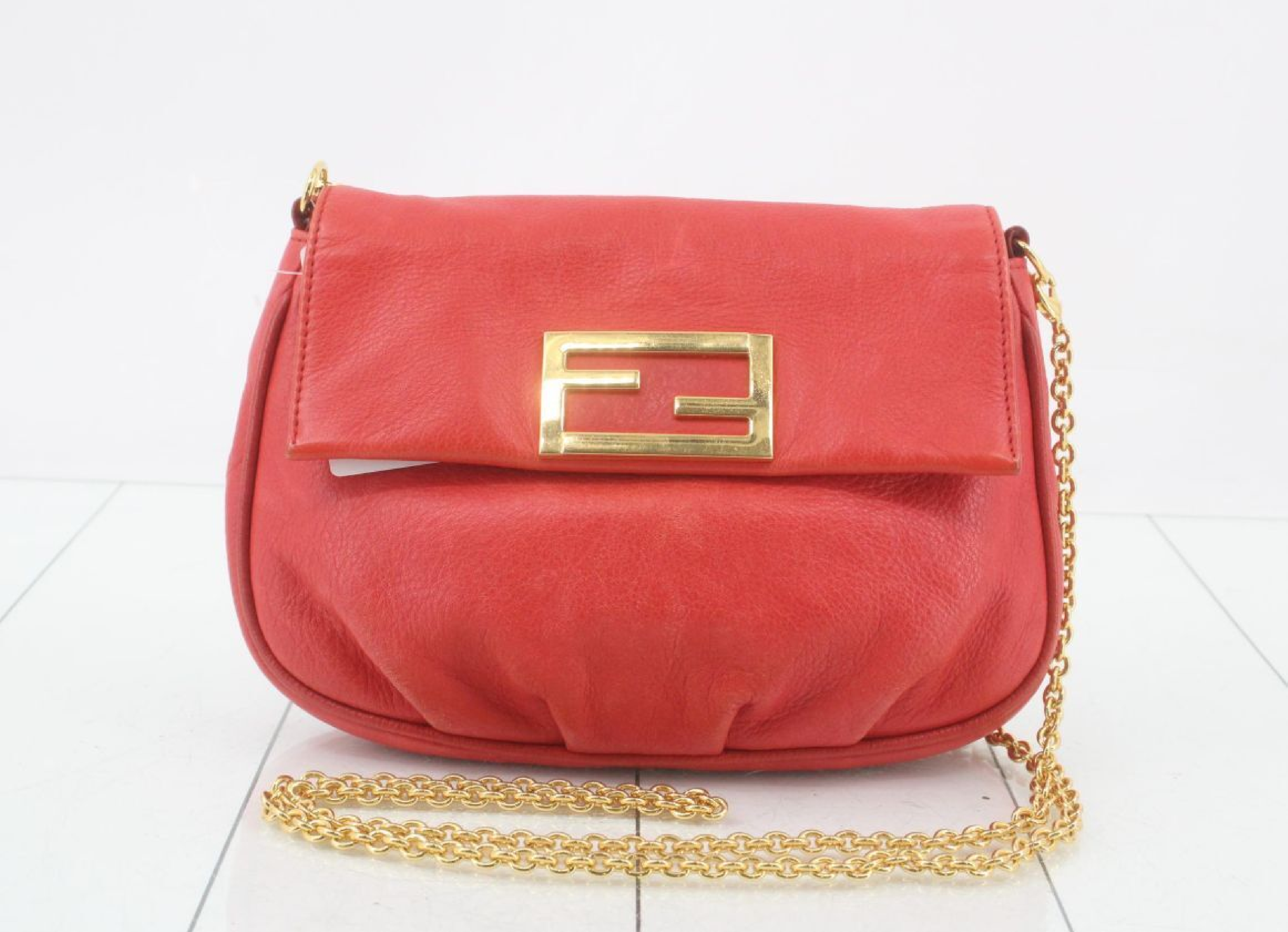 Leather Chain Mamma Bucket Shoulder Bag