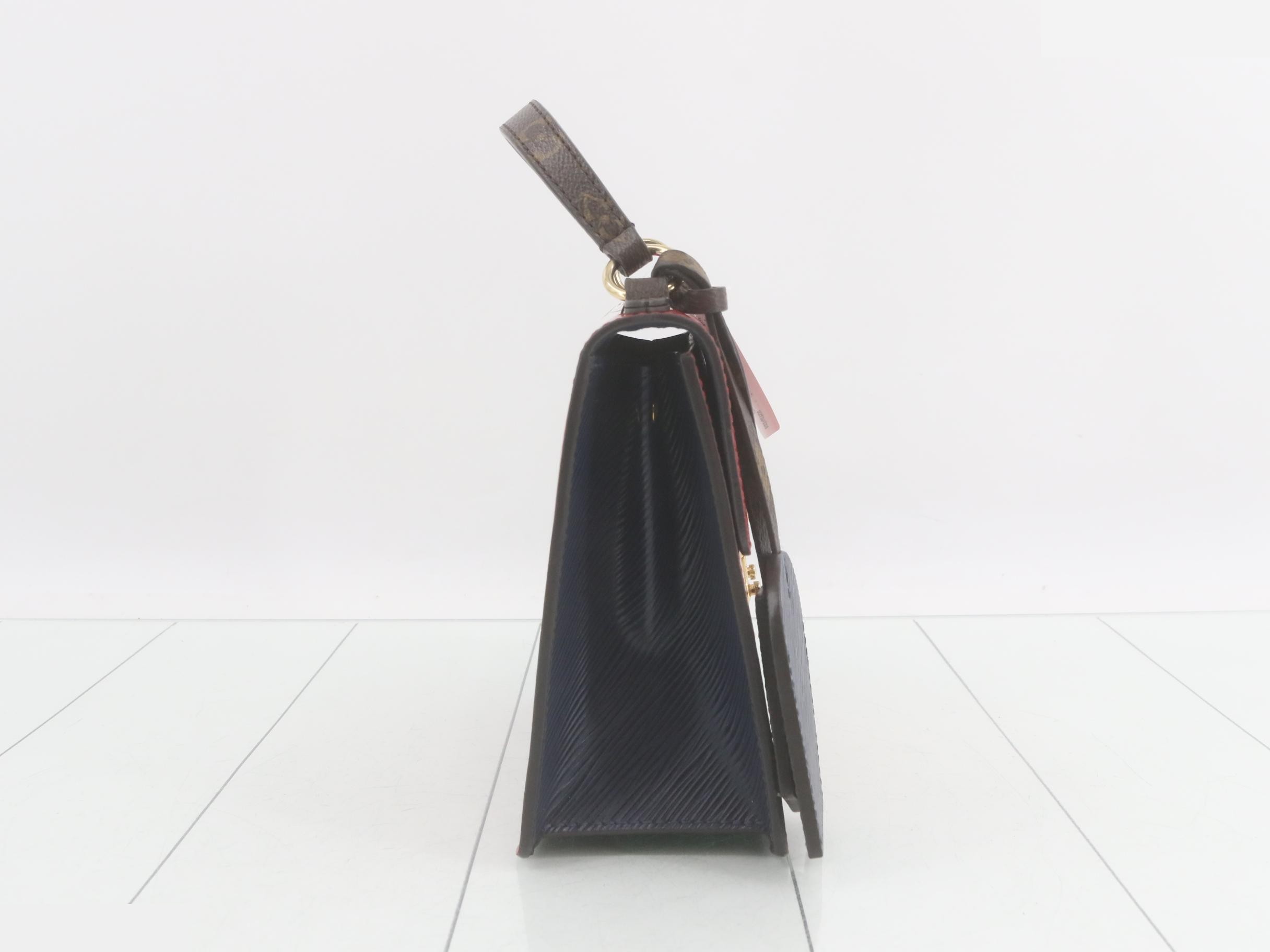 Shoulder bag — view 4